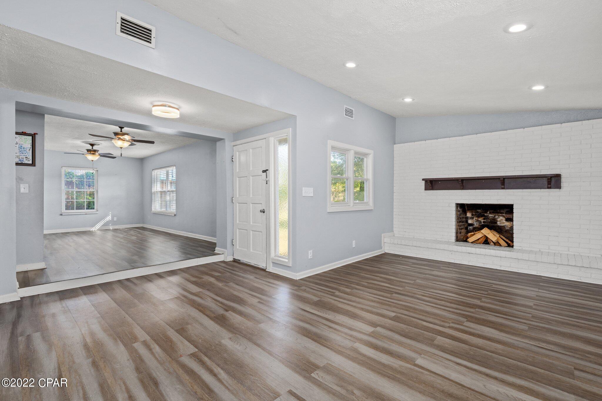 Cove Terrace 3rd Add - Residential