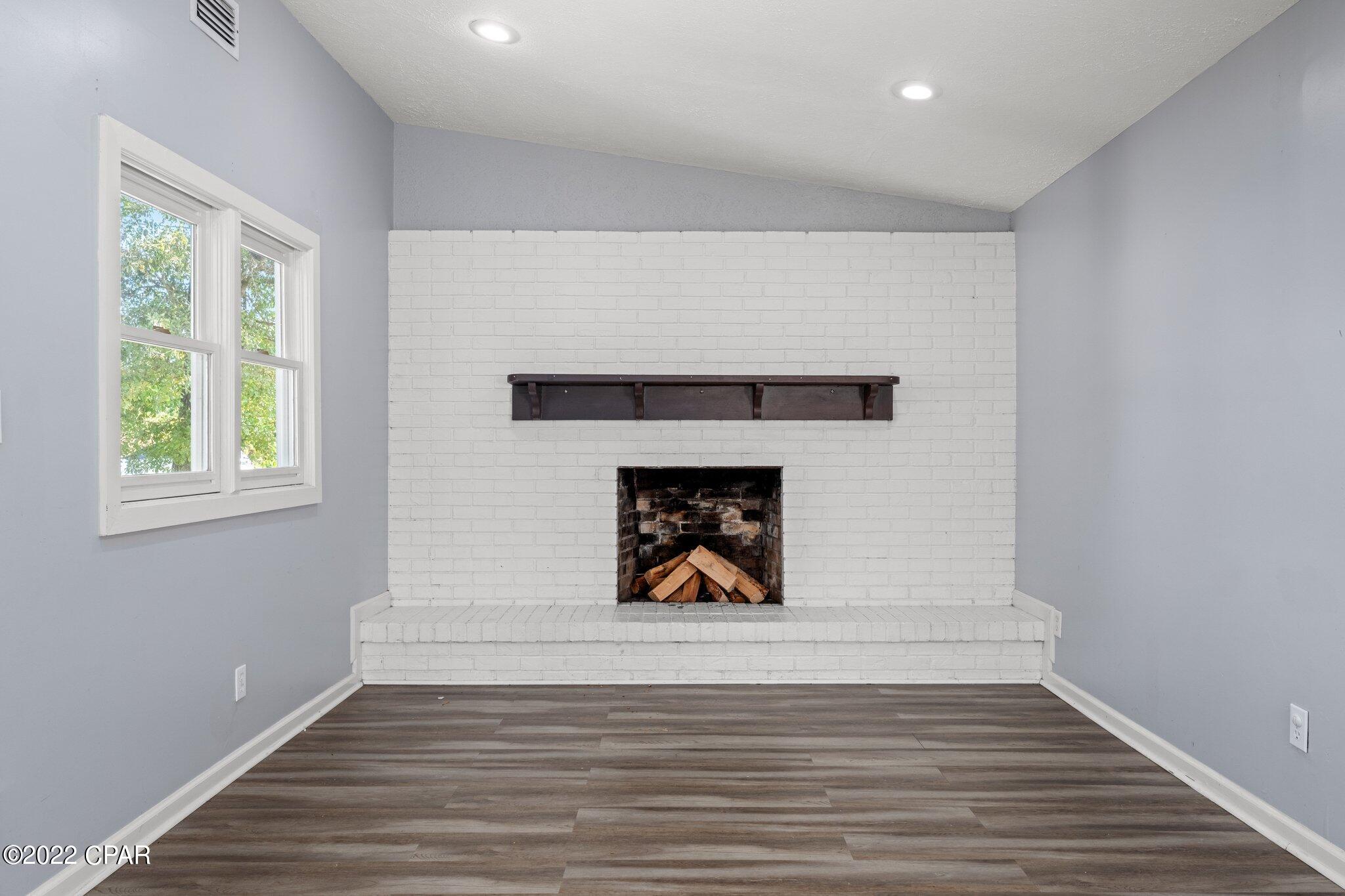 Cove Terrace 3rd Add - Residential