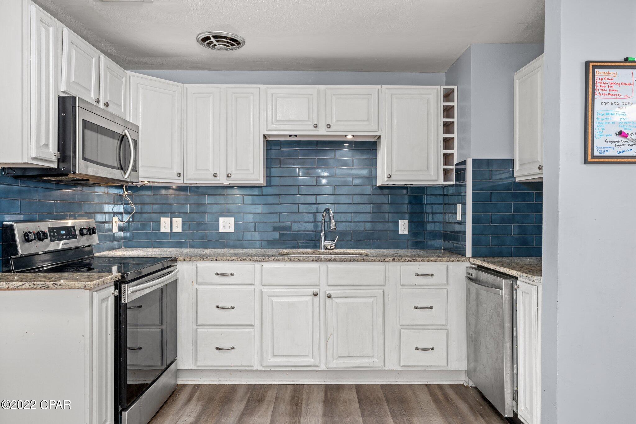 Cove Terrace 3rd Add - Residential