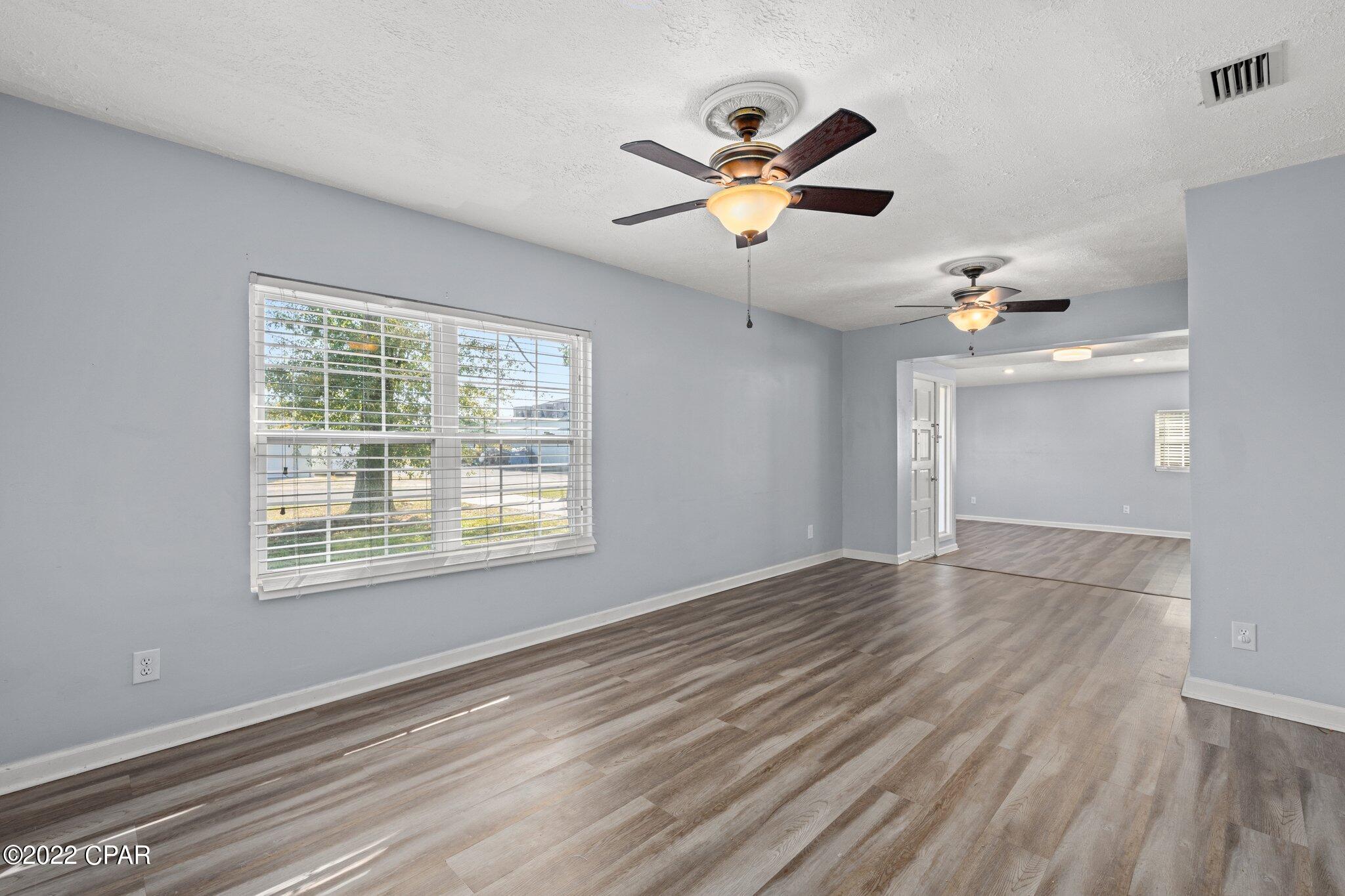 Cove Terrace 3rd Add - Residential