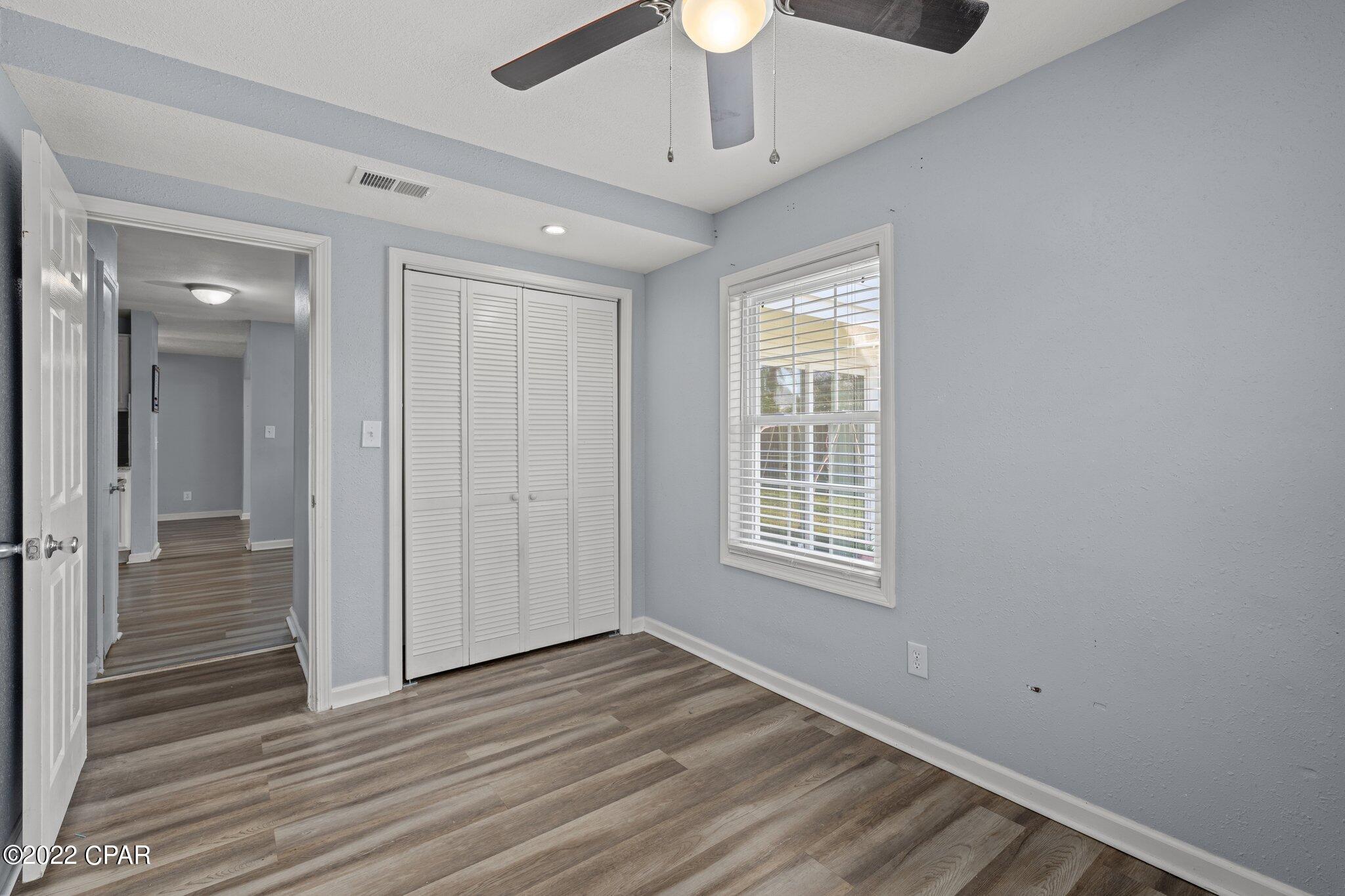 Cove Terrace 3rd Add - Residential