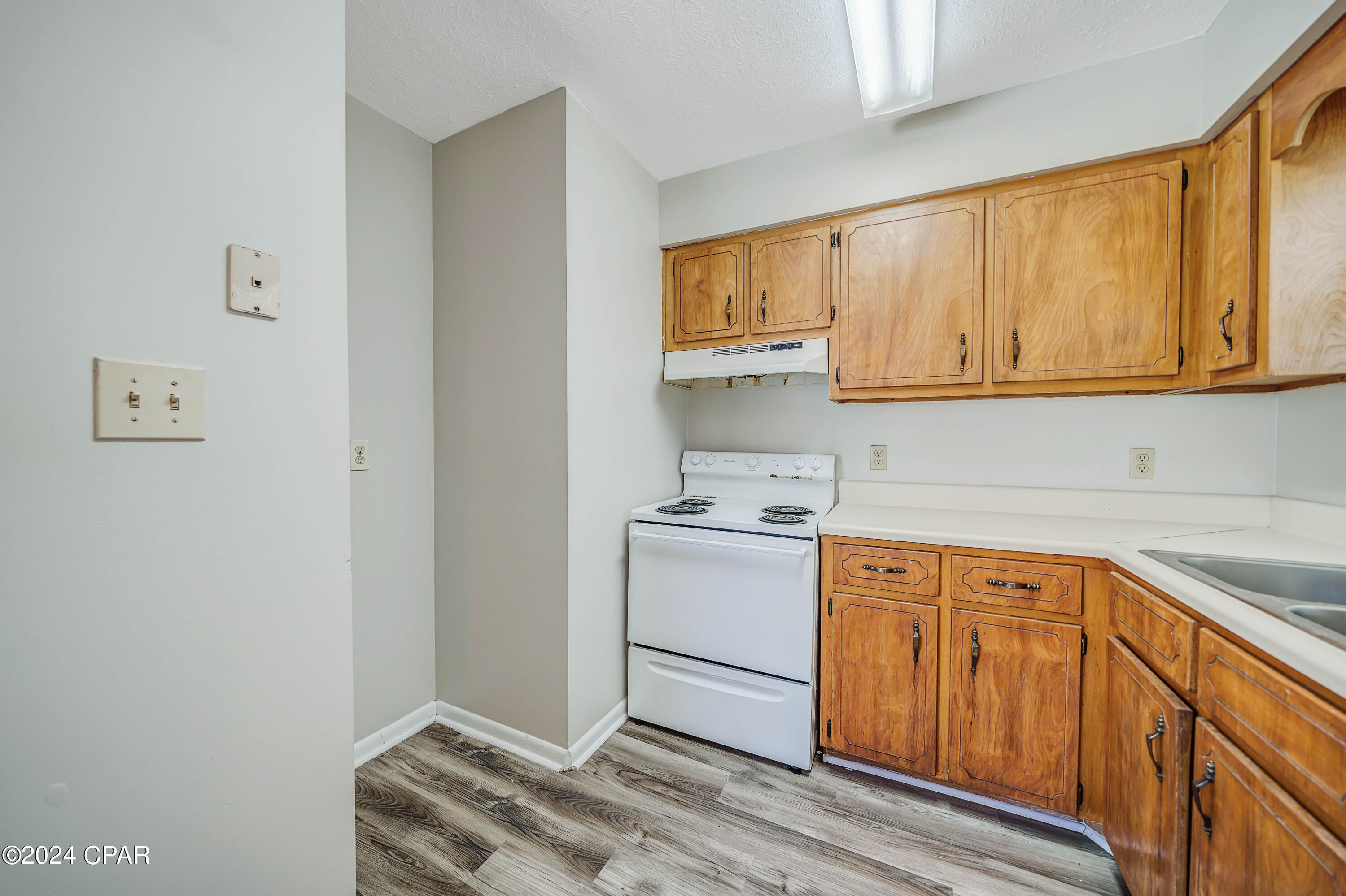 Mashburns 1 Add To Parker - Commercial Sale