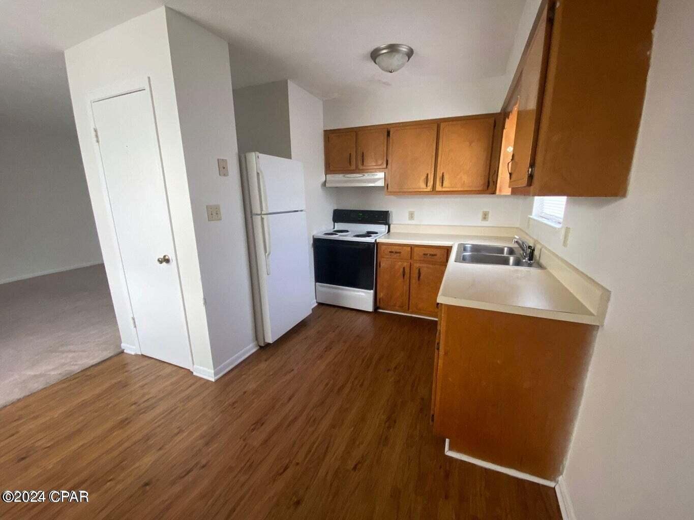 Mashburns 1 Add To Parker - Commercial Sale