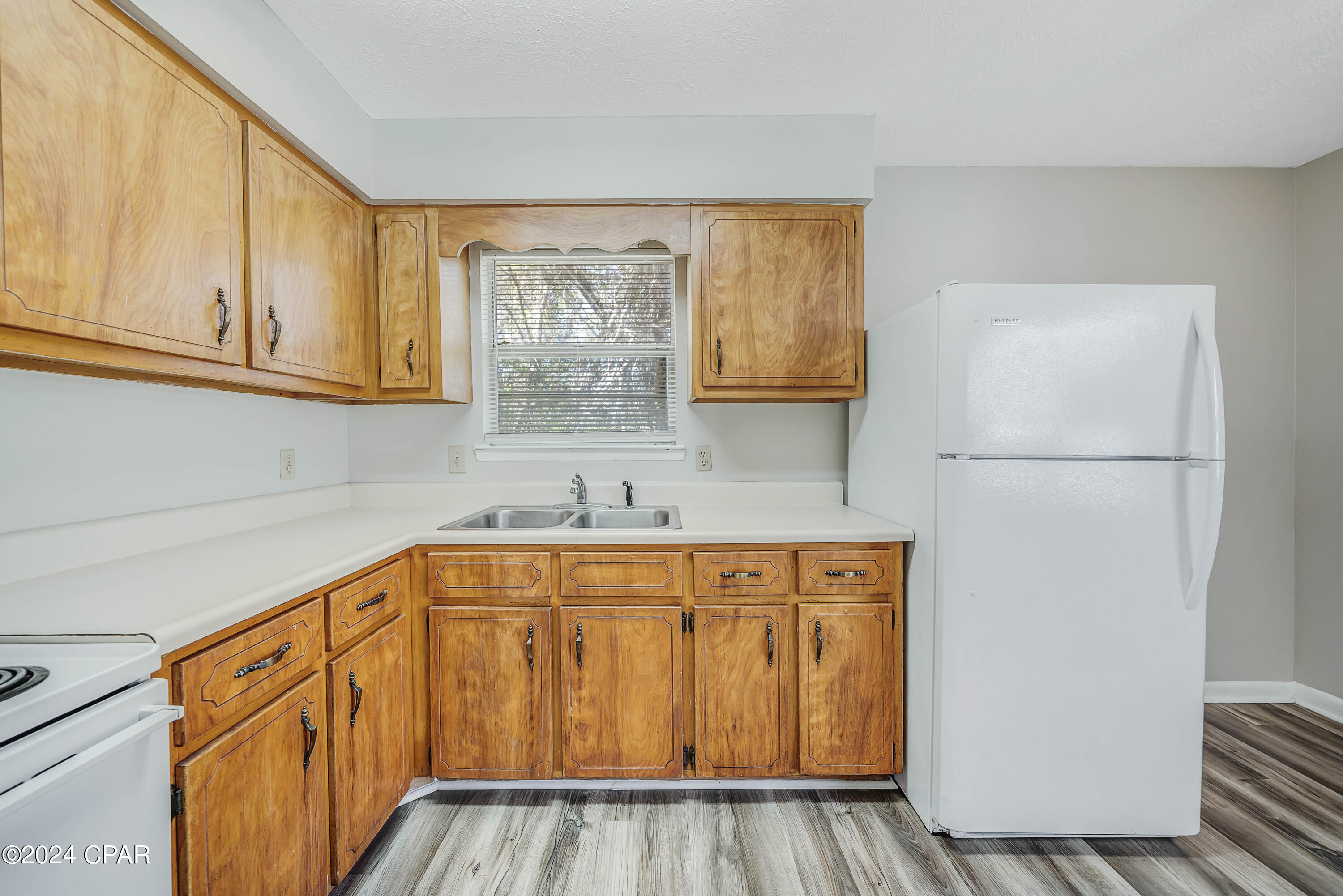 Mashburns 1 Add To Parker - Commercial Sale