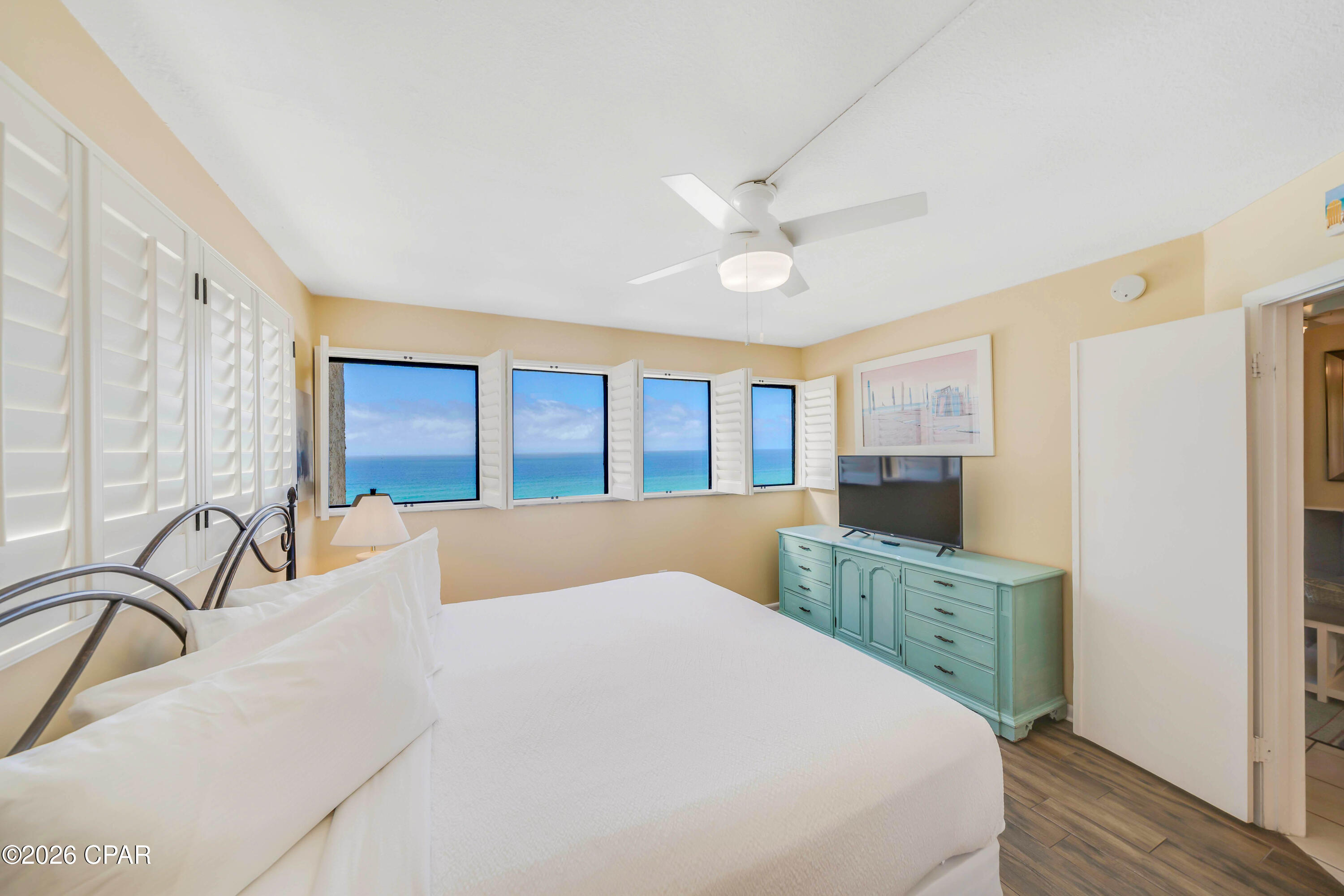 Summerhouse Condo. - Residential