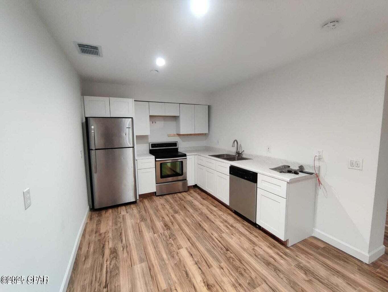 [No Recorded Subdiv] - Residential Lease
