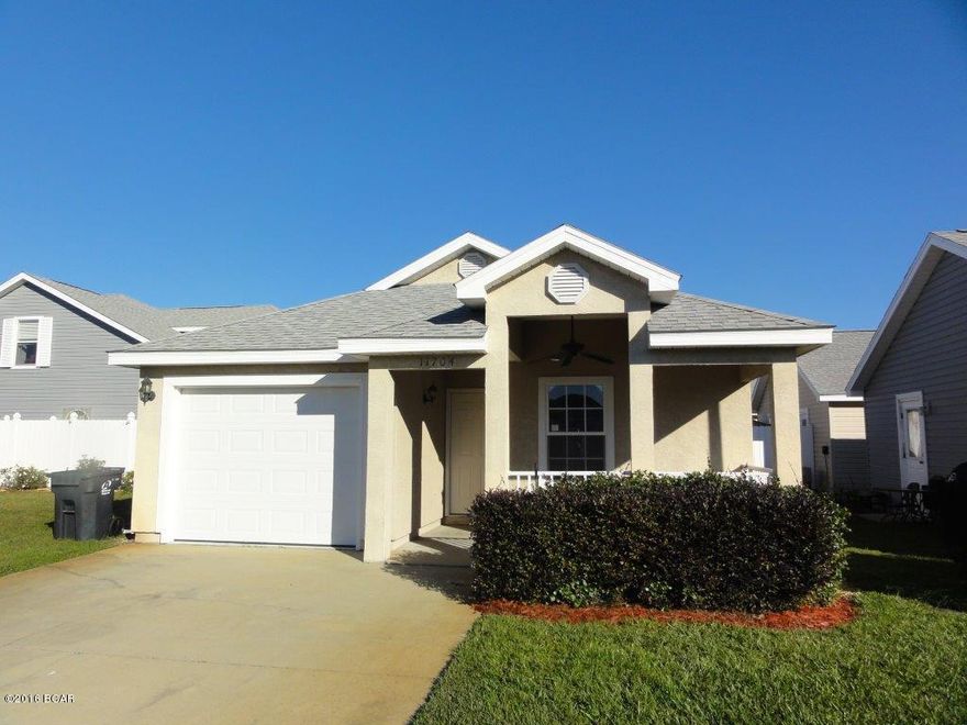 BEAUTIFUL ranch located in the Palm Cove subdivision! Brand new paint and carpet!! Kitchen features white cabinets, white appliances, and a breakfast bar! Living room with dining area! Master bedroom features a walk-in closet and a private bathroom with double vanity! Two additional bedrooms share a full bathroom! Don't miss out on this great opportunity!! Please show and submit your offer today!