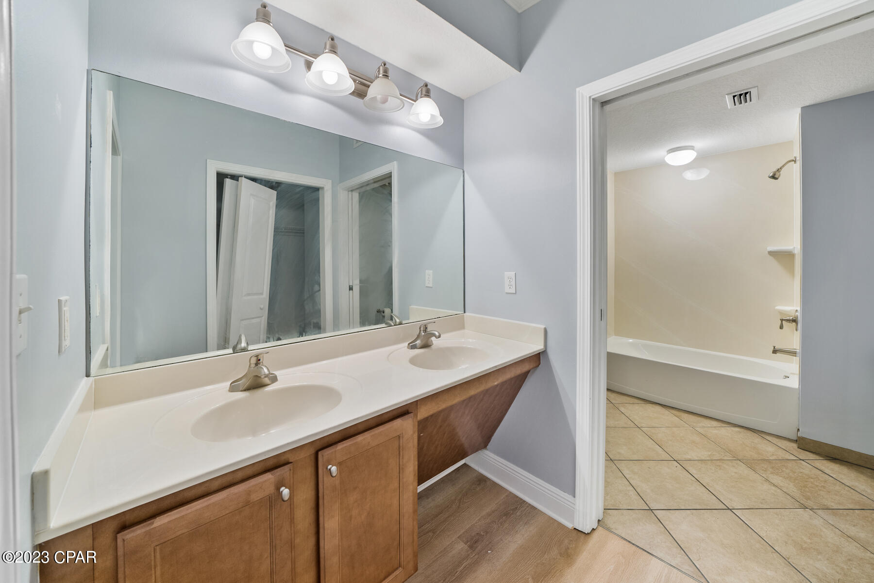 Magnolia Bay Club - Residential Lease