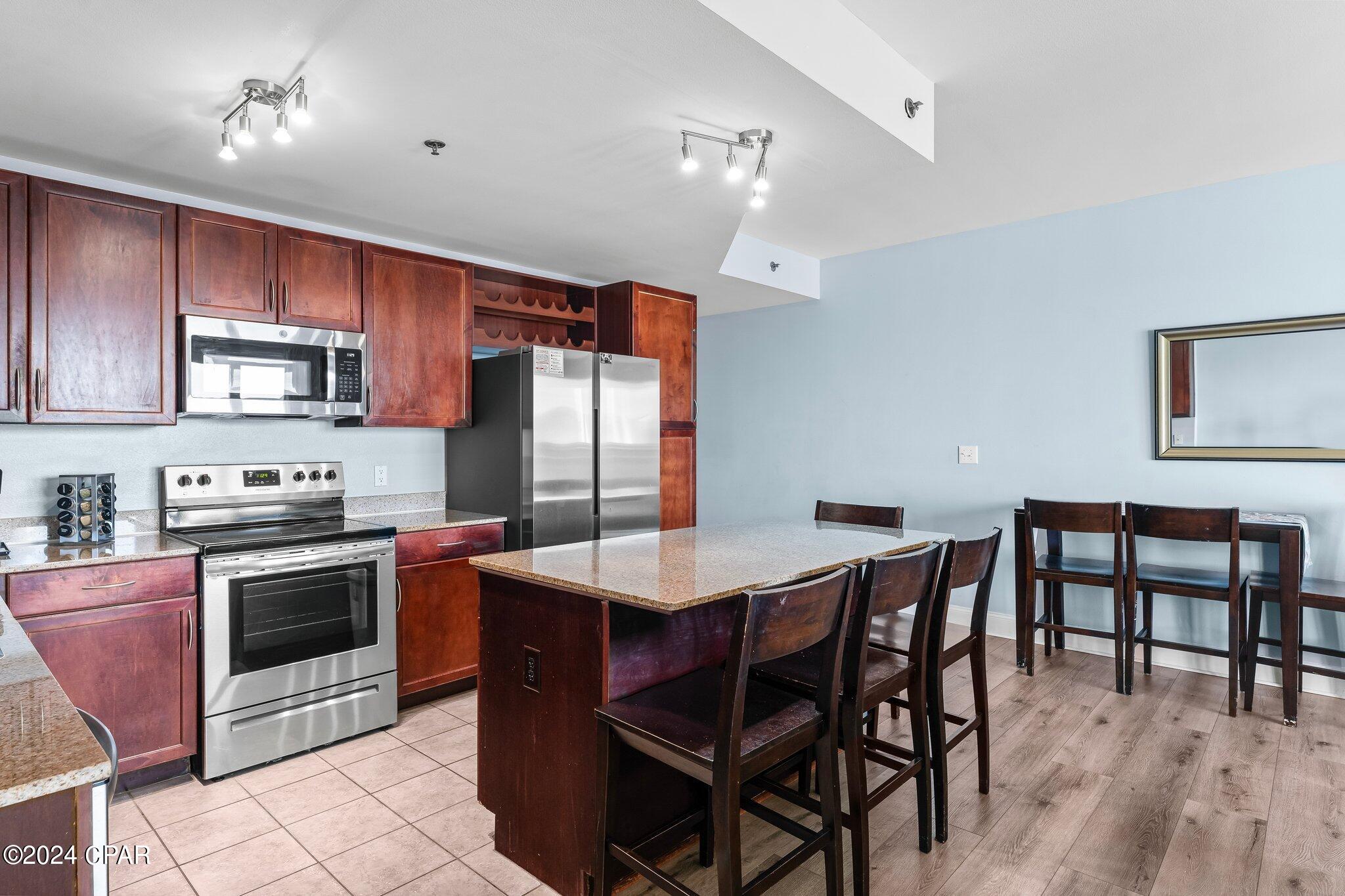 Laketown Wharf - Residential