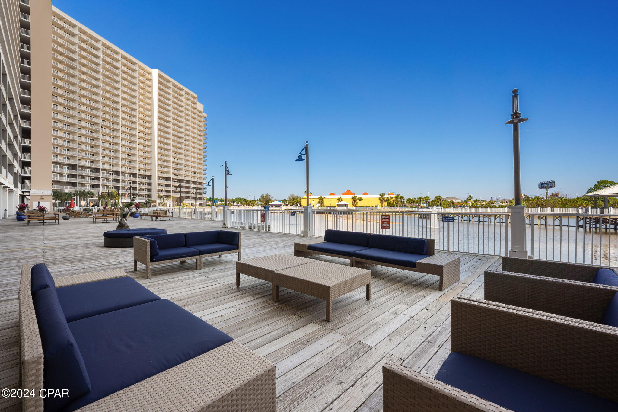 Laketown Wharf - Residential