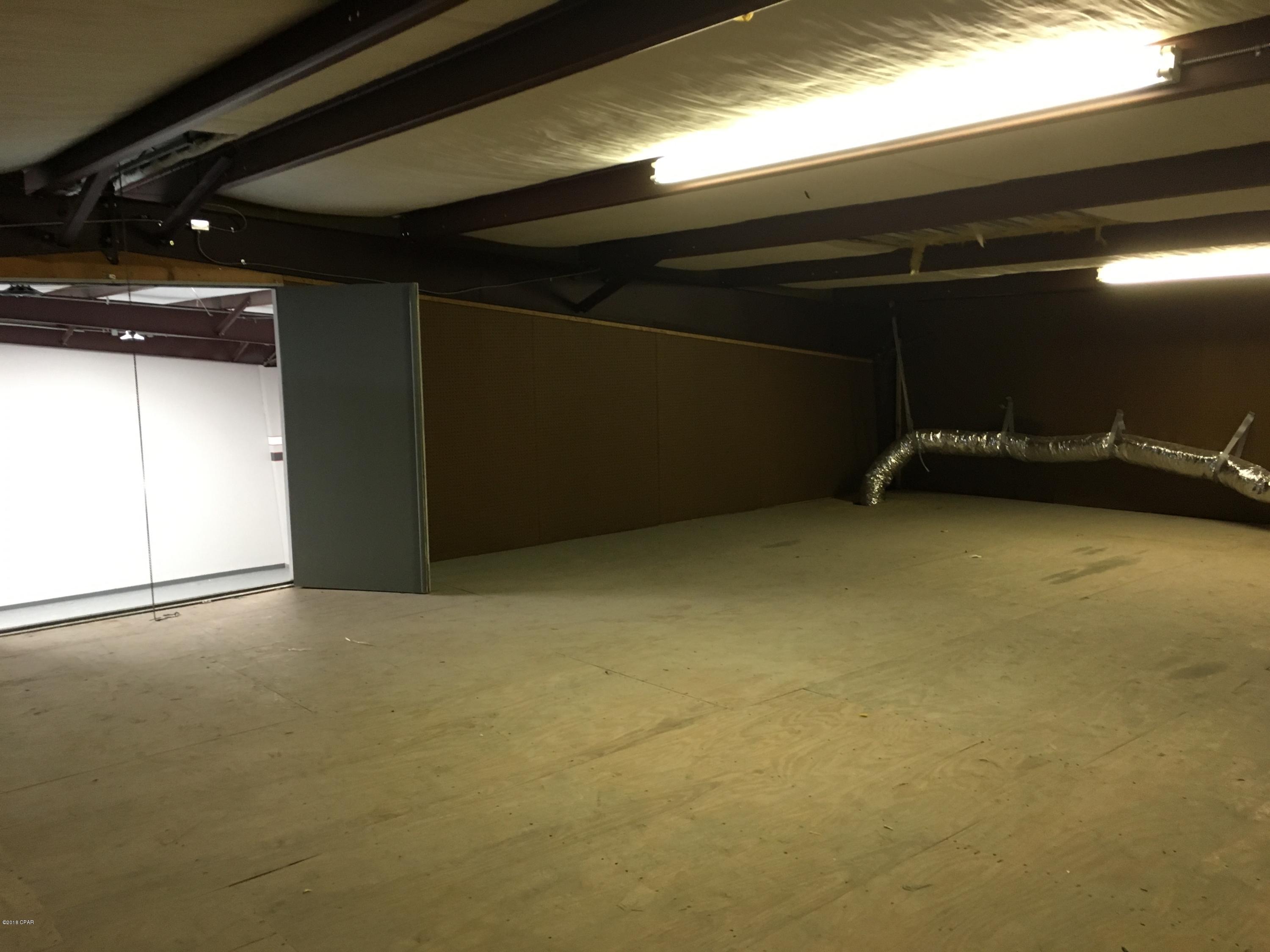 [No Recorded Subdiv] - Commercial Lease