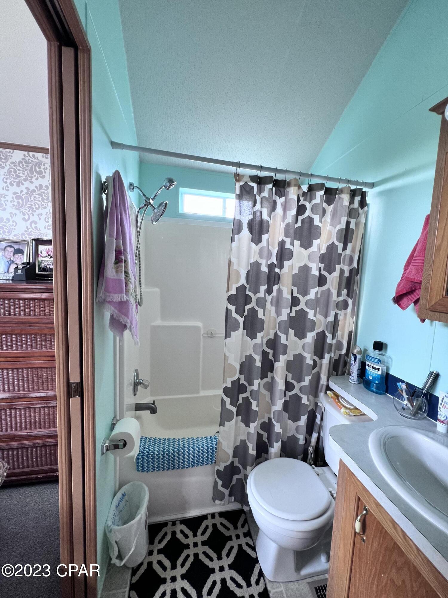 Emerald Pointe Resort - Residential Lease