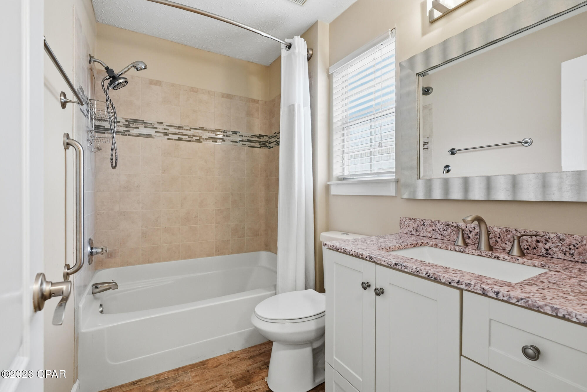 Summer Breeze - Residential