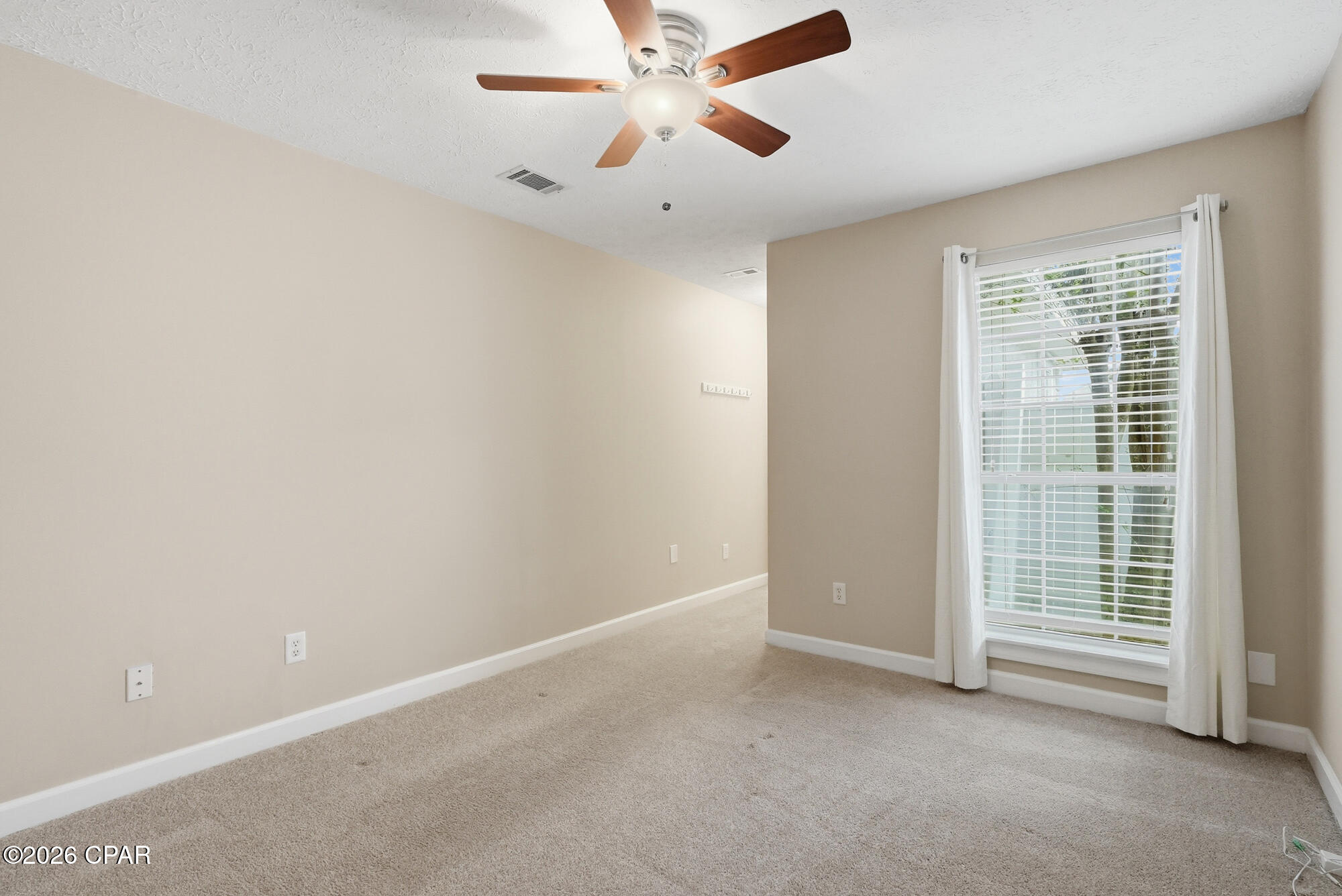 Summer Breeze - Residential