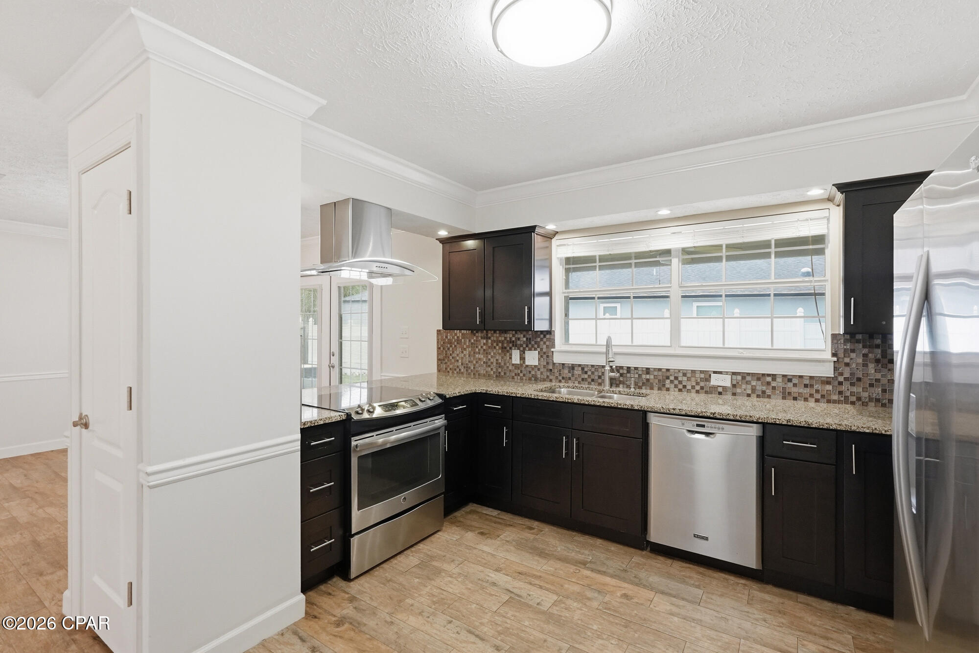 Summer Breeze - Residential