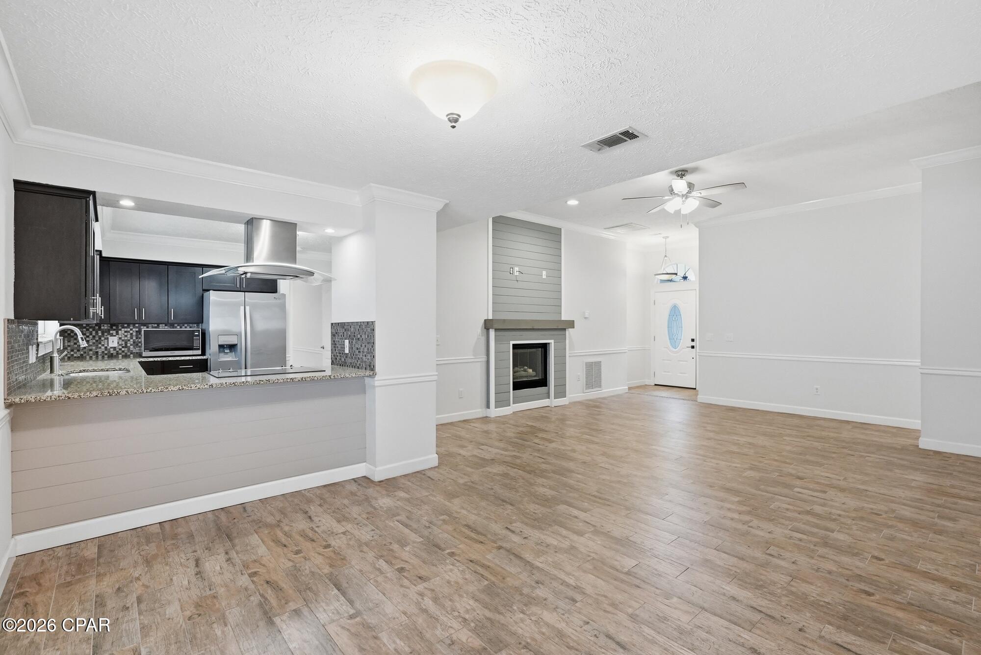 Summer Breeze - Residential