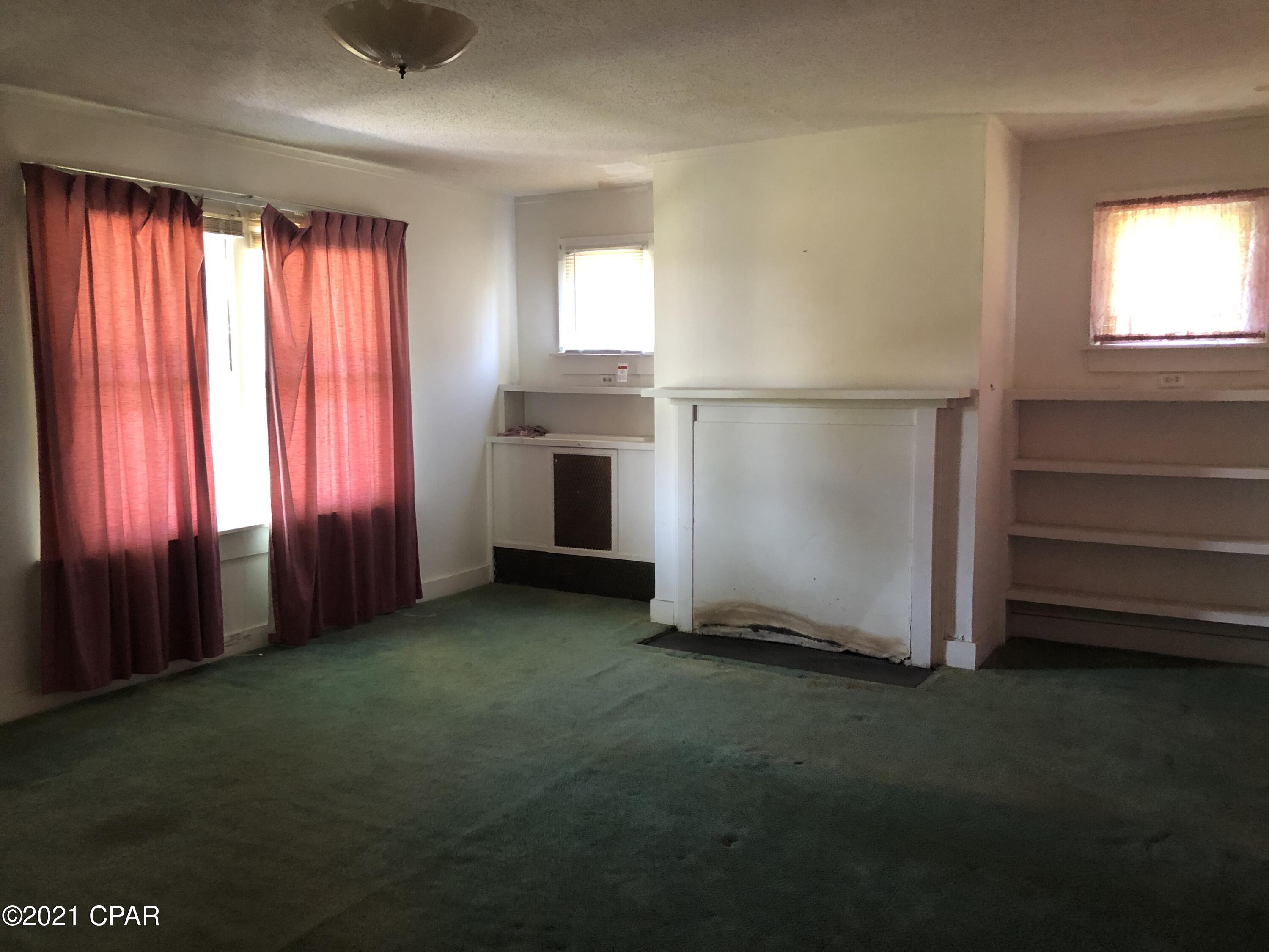 [No Recorded Subdiv] - Residential