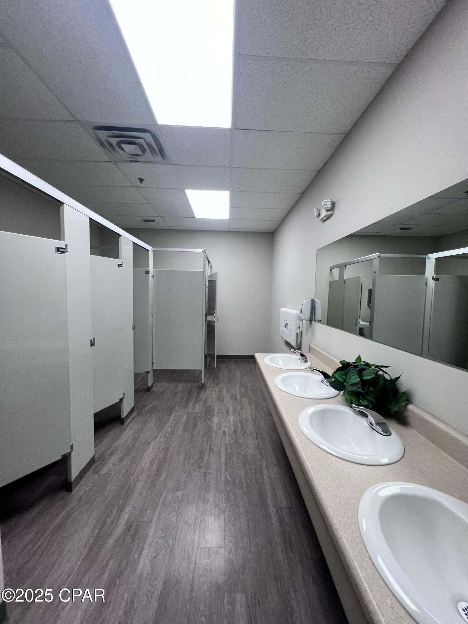 No Named Subdivision - Commercial Lease