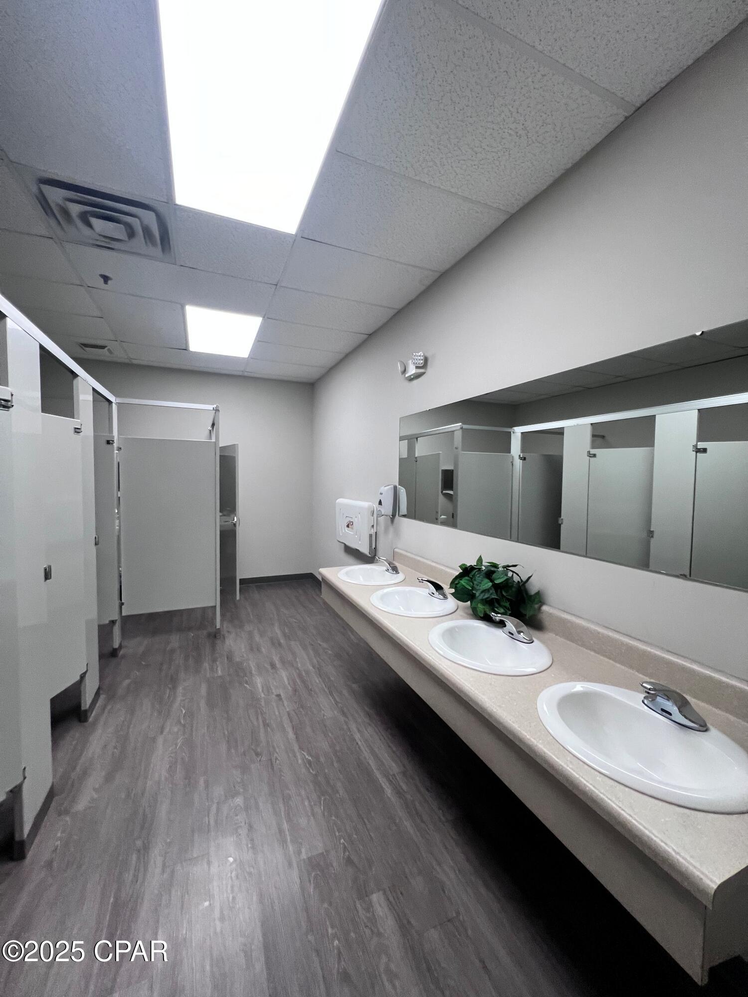 No Named Subdivision - Commercial Lease