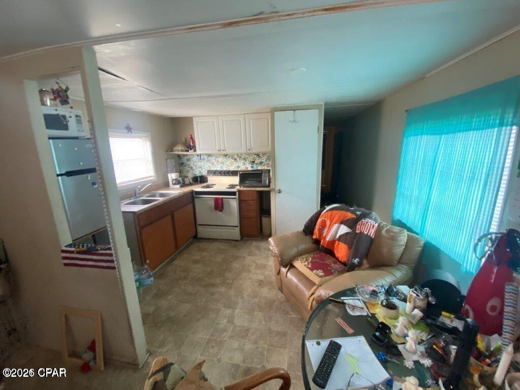 Pines 4th Add - Land