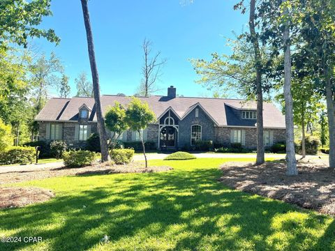 A home in Marianna