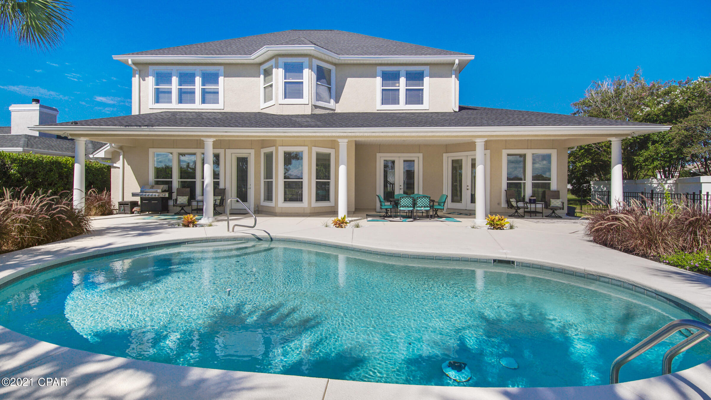 Legend Lakes - Residential