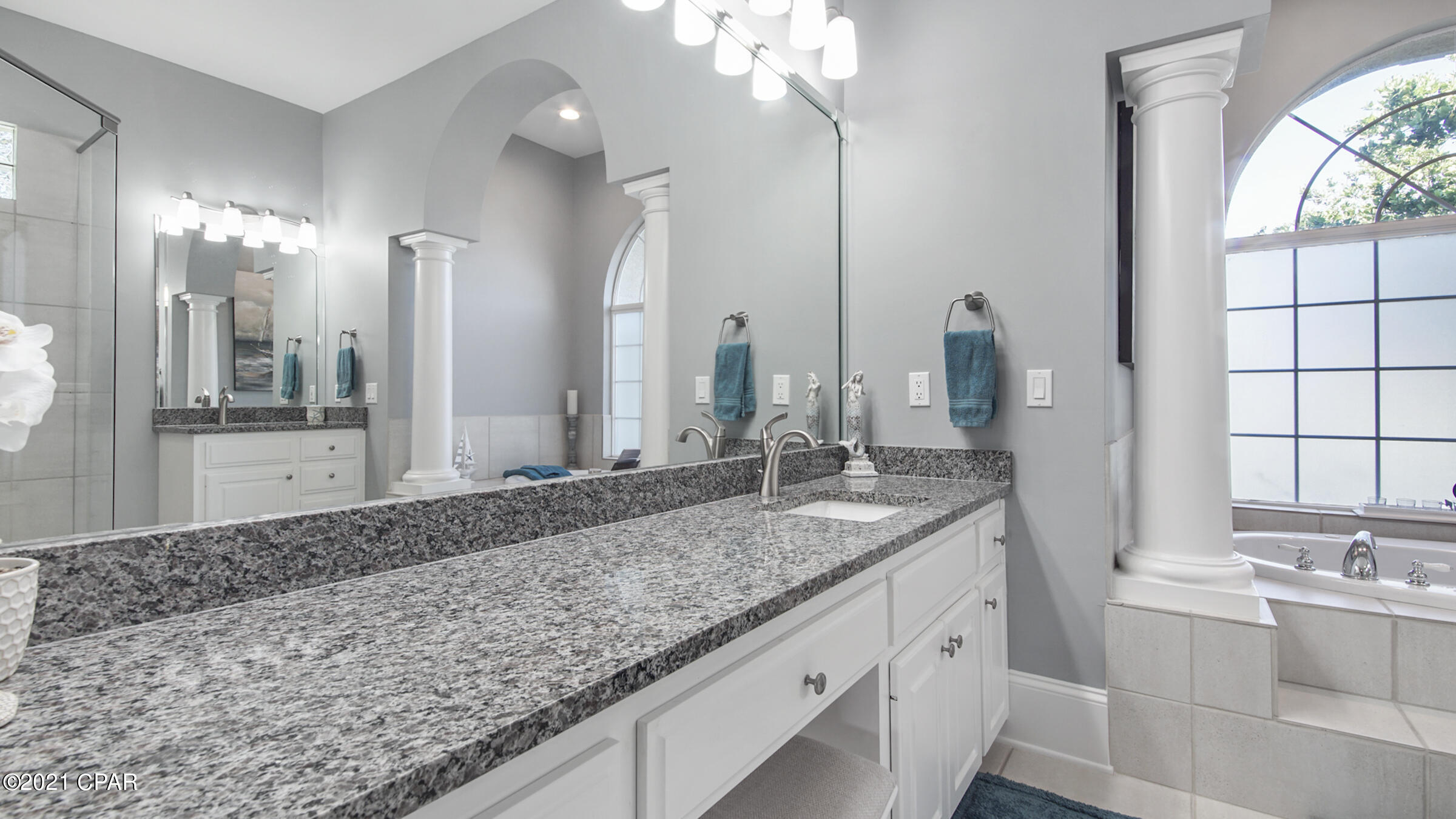 Legend Lakes - Residential