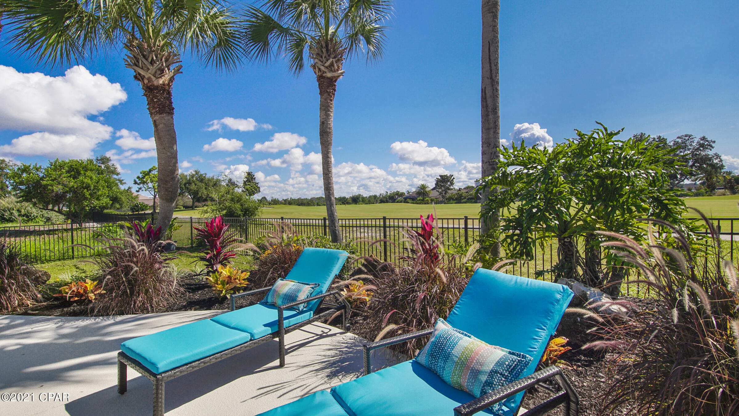 Legend Lakes - Residential