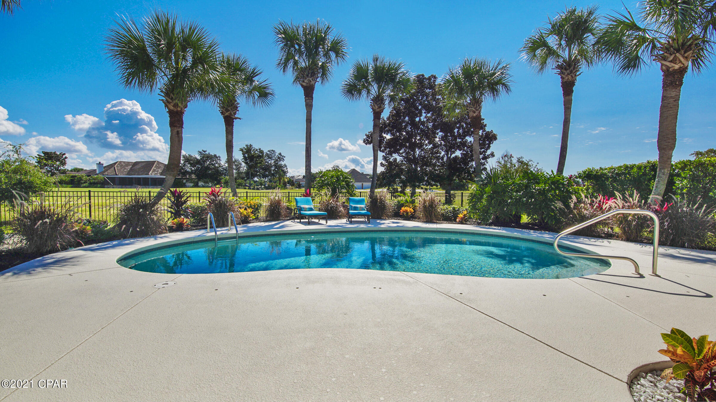 Legend Lakes - Residential