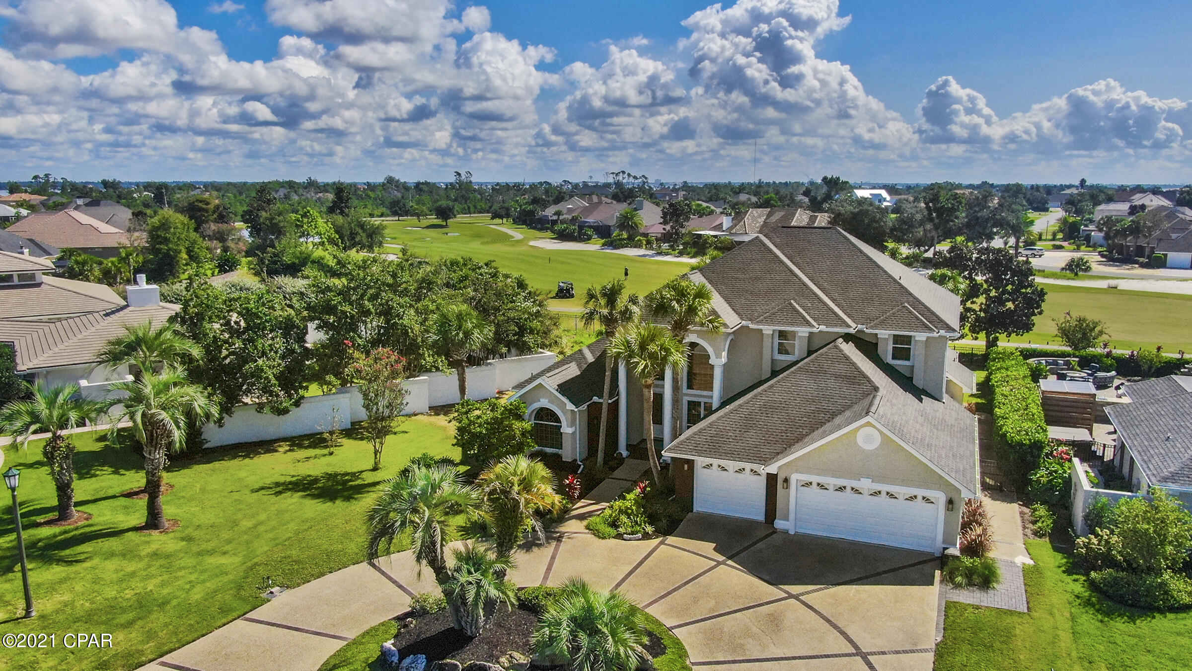 Legend Lakes - Residential