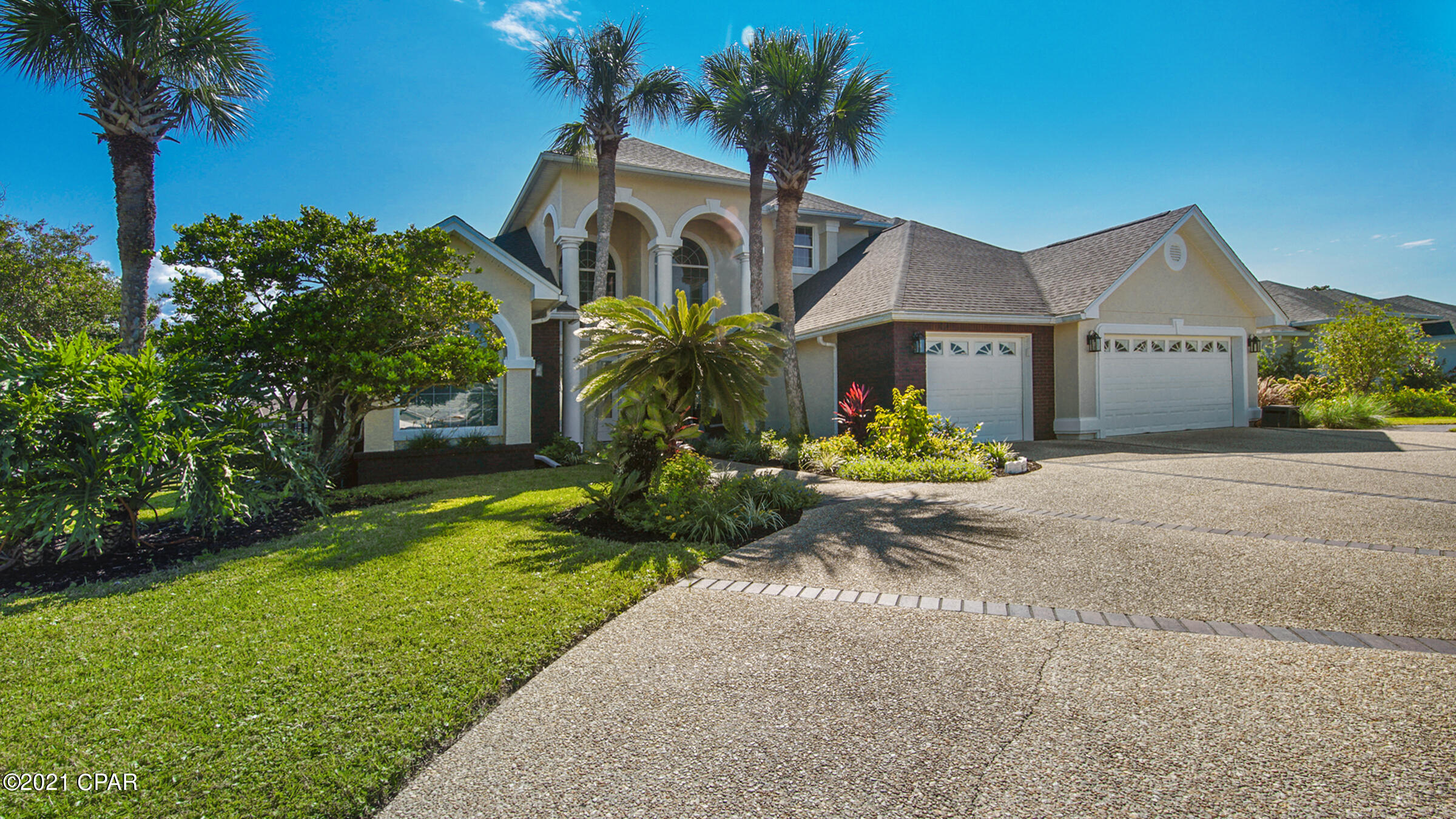 Legend Lakes - Residential