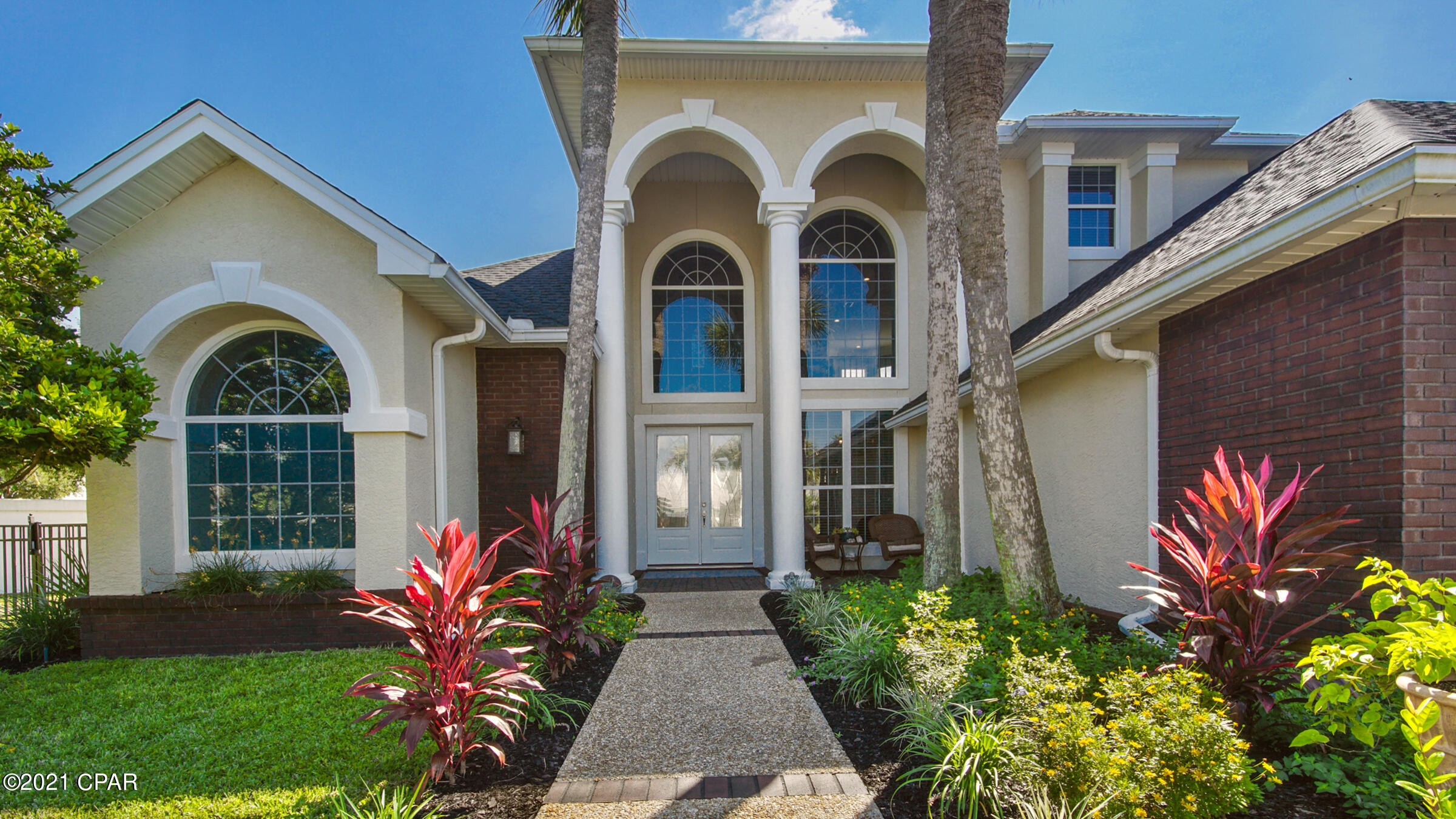 Legend Lakes - Residential