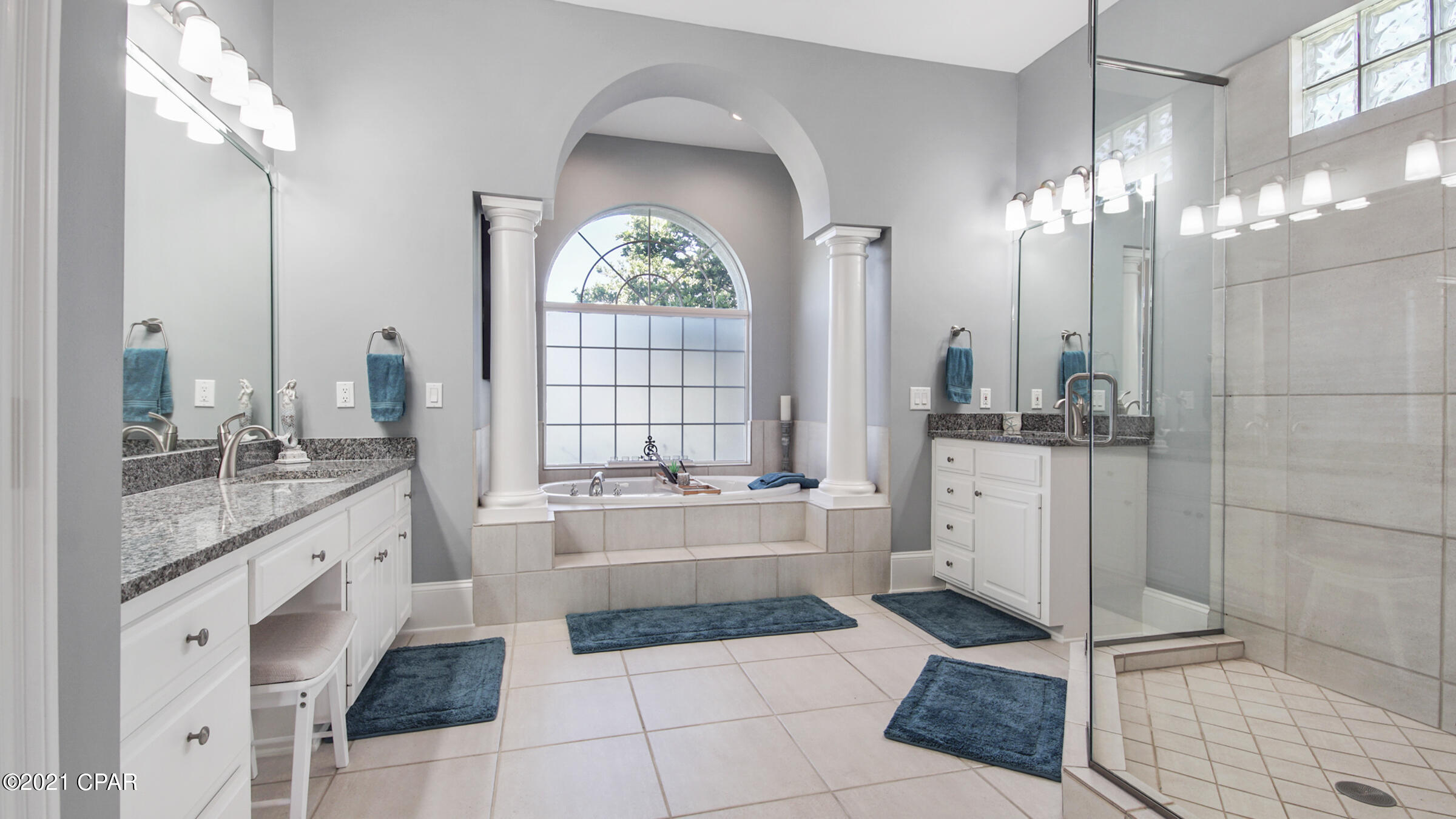 Legend Lakes - Residential