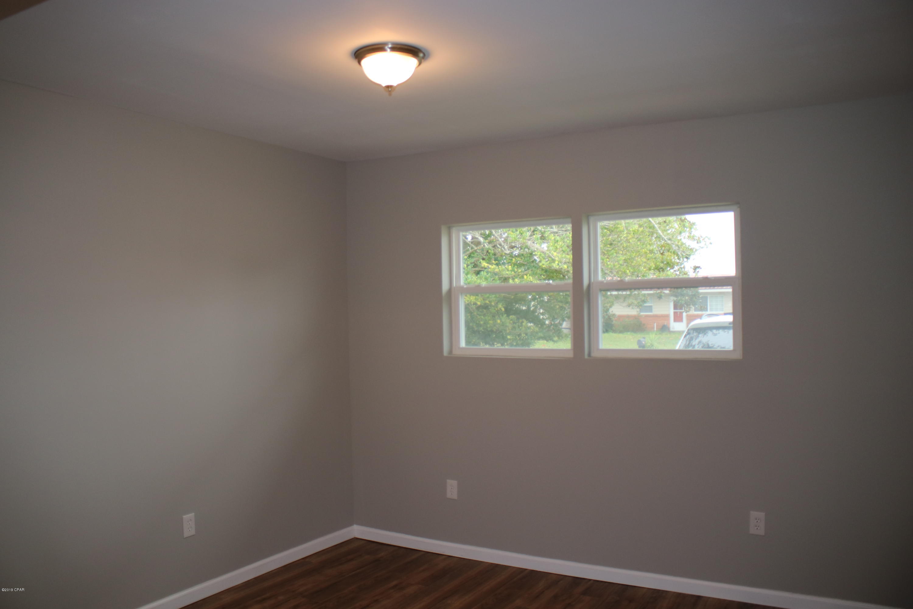 Hentz 1st Add Unit B - Residential