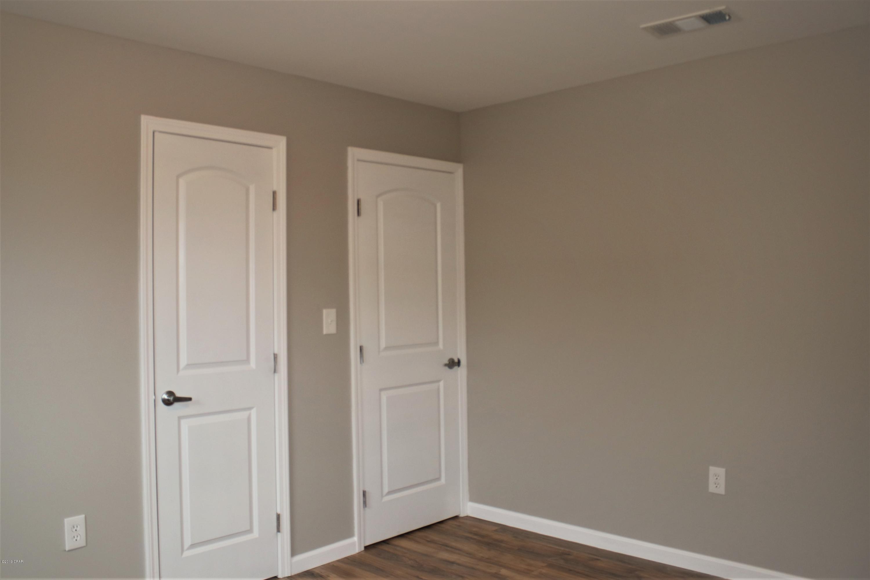 Hentz 1st Add Unit B - Residential