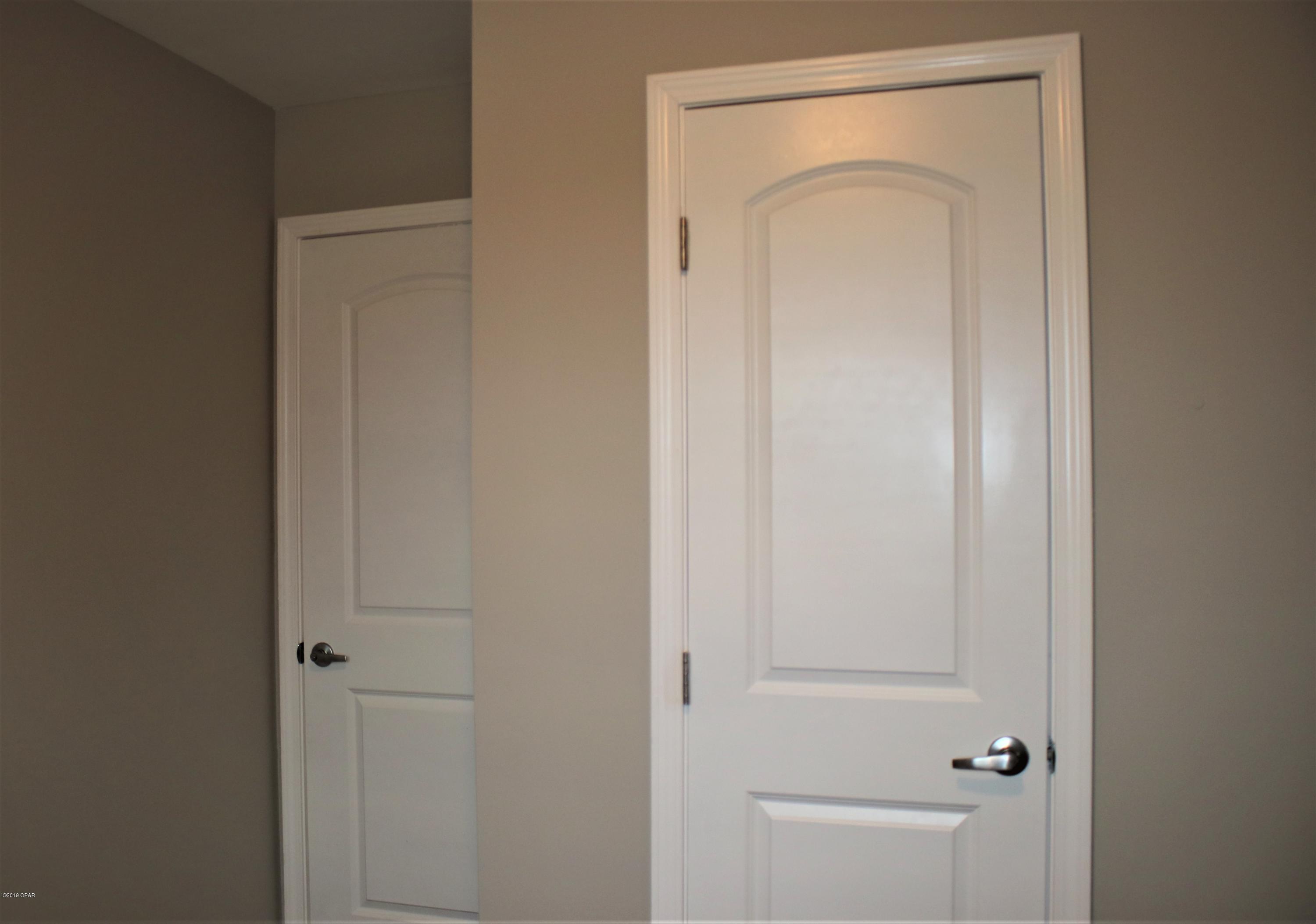 Hentz 1st Add Unit B - Residential