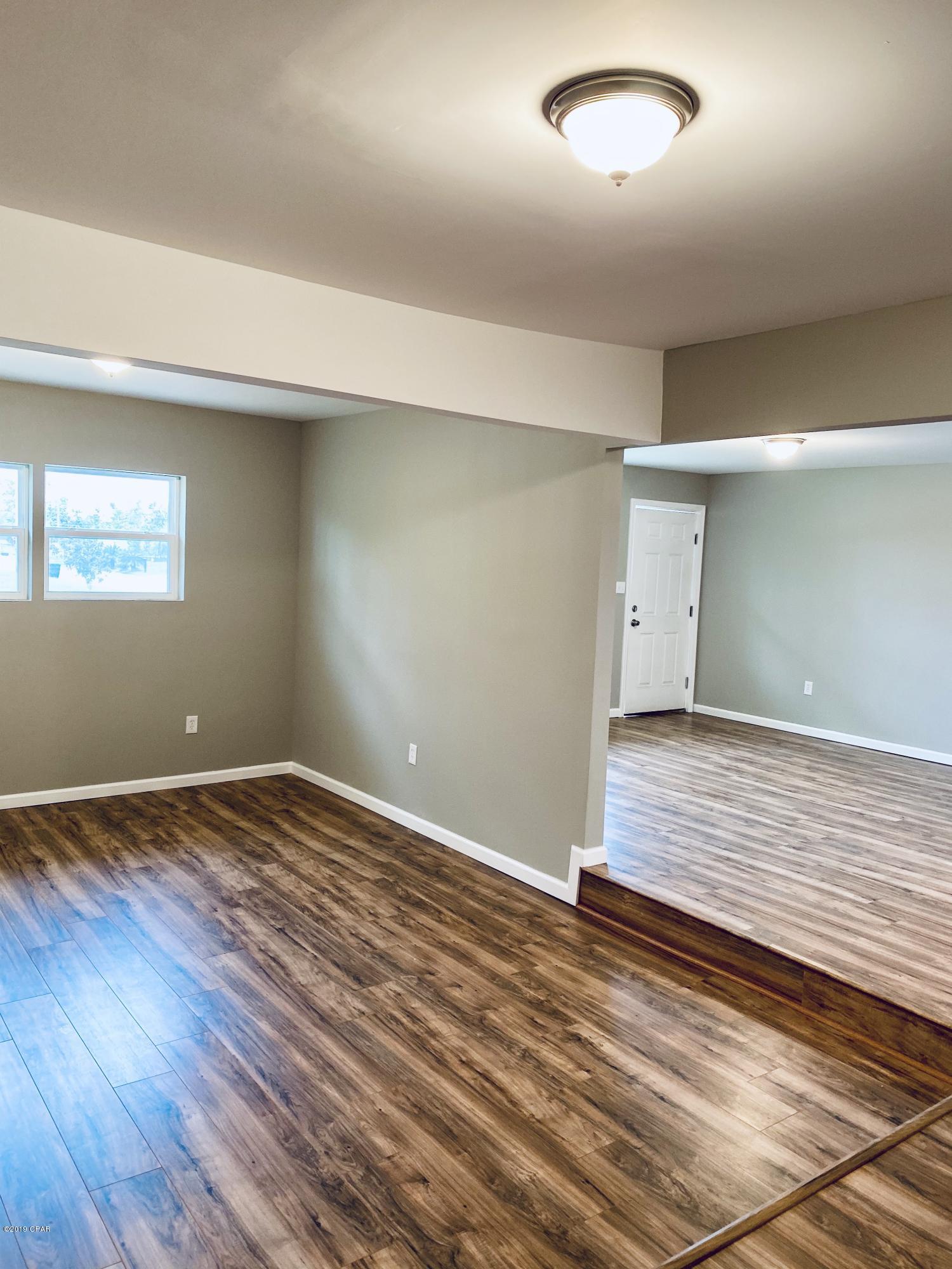 Hentz 1st Add Unit B - Residential