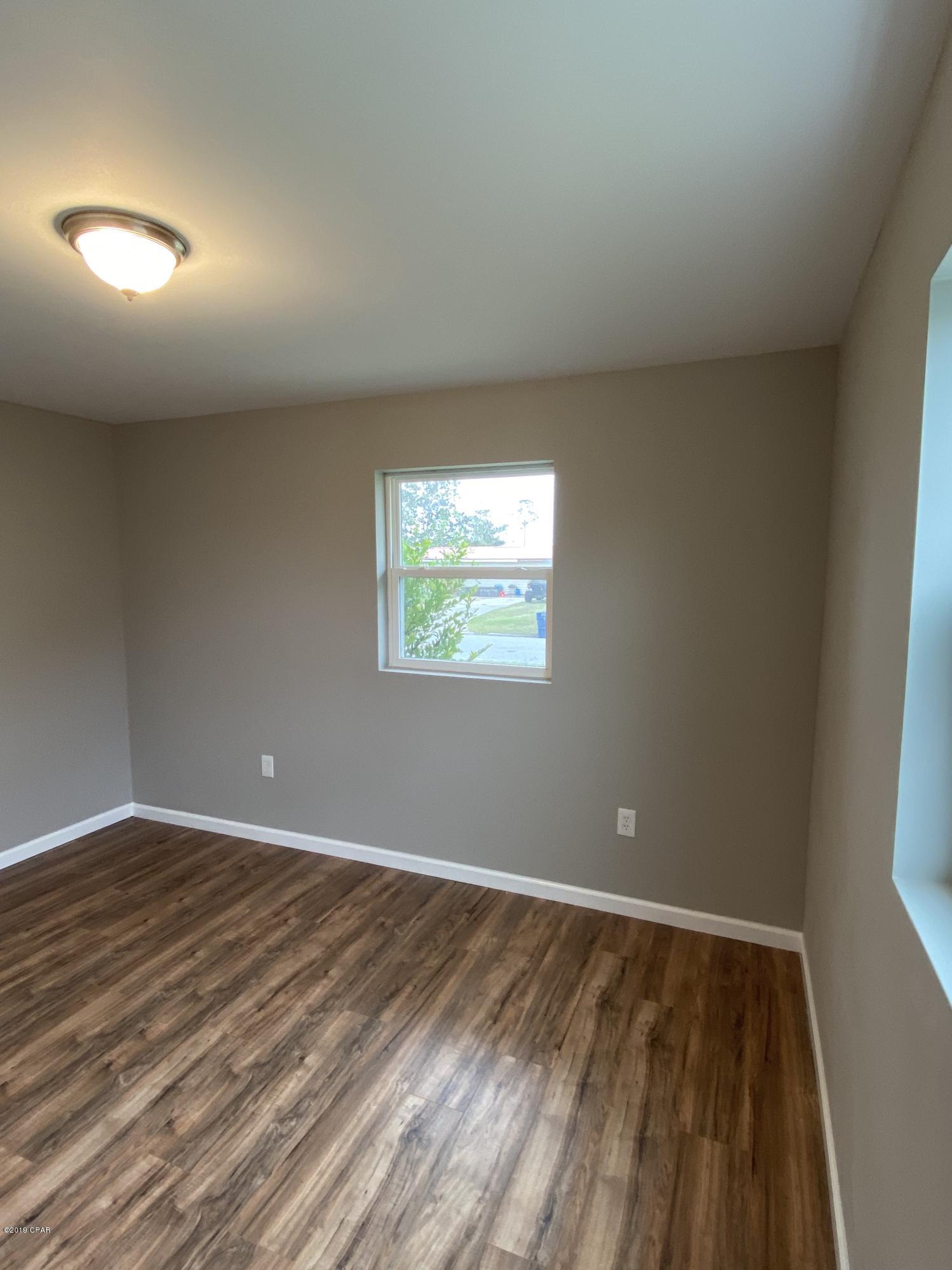 Hentz 1st Add Unit B - Residential