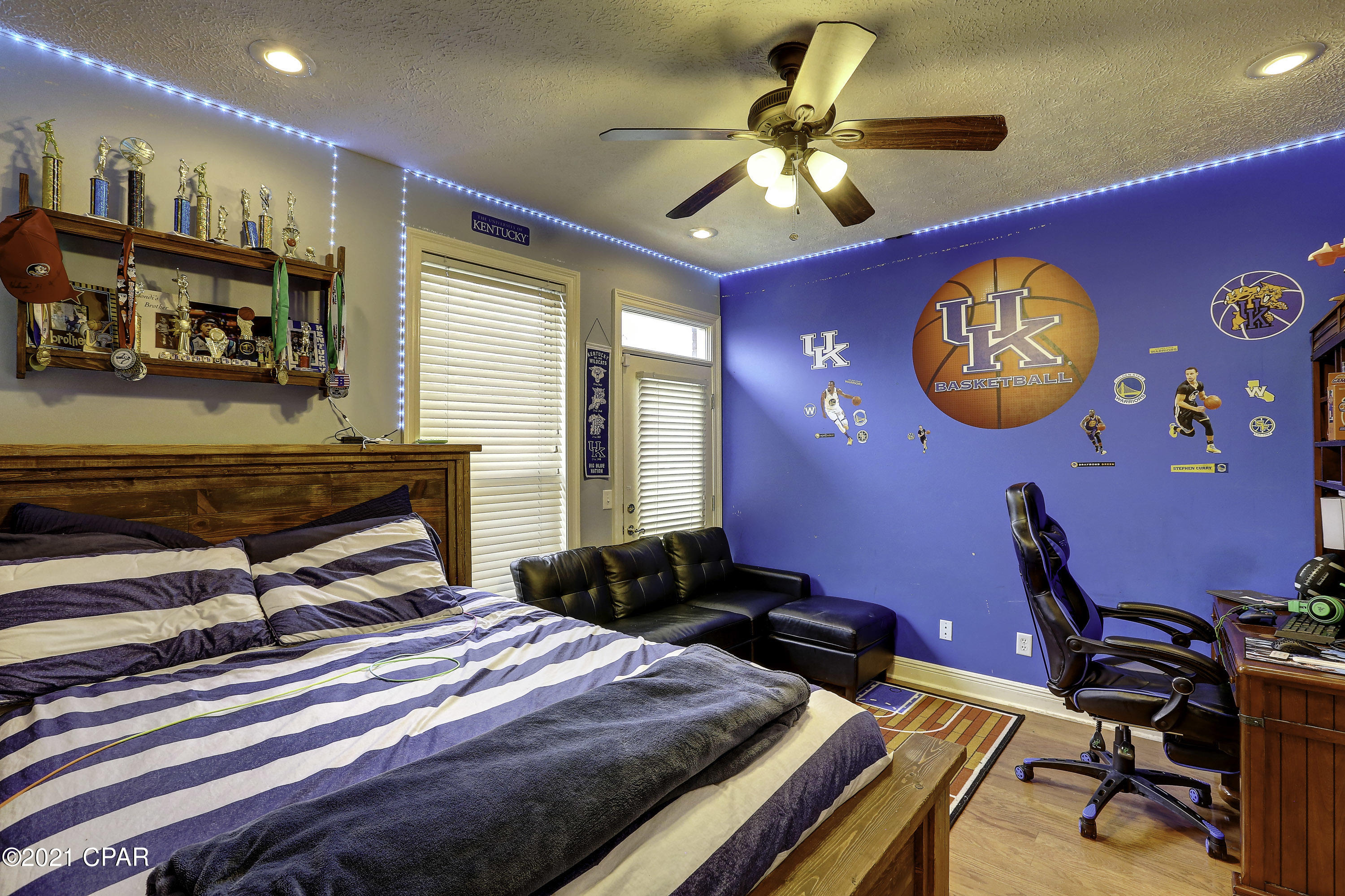 Huntington Ridge - Residential