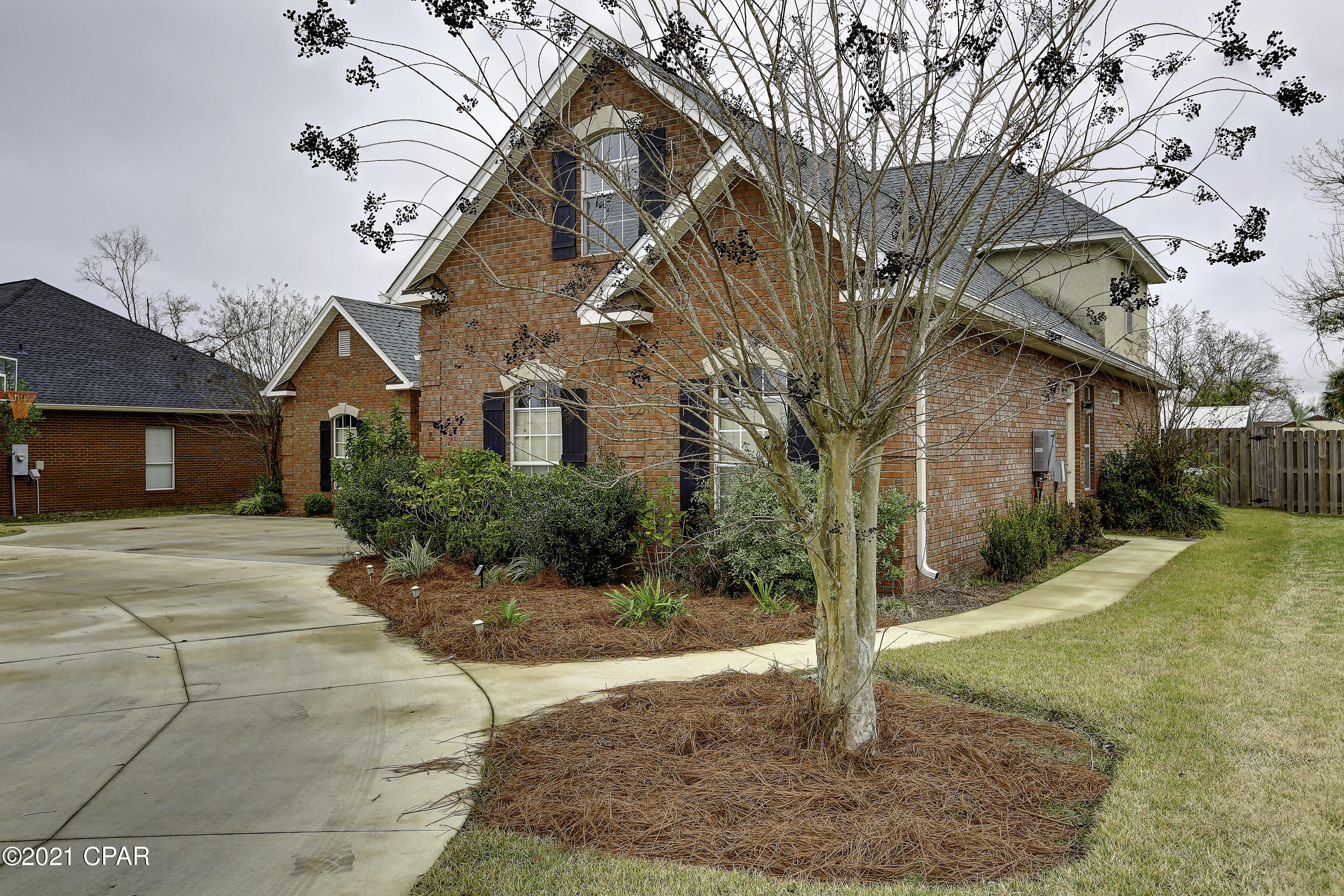 Huntington Ridge - Residential