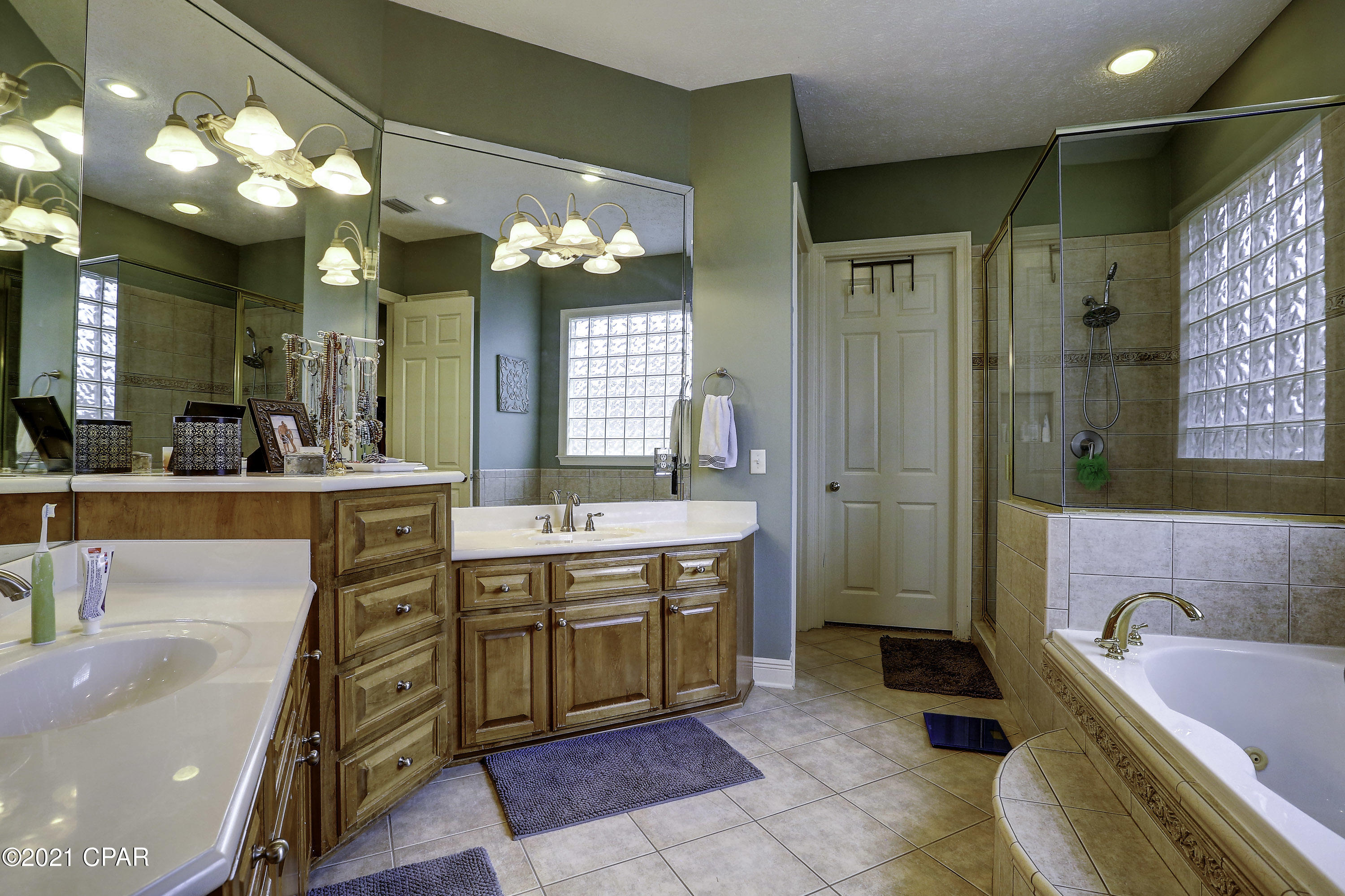 Huntington Ridge - Residential