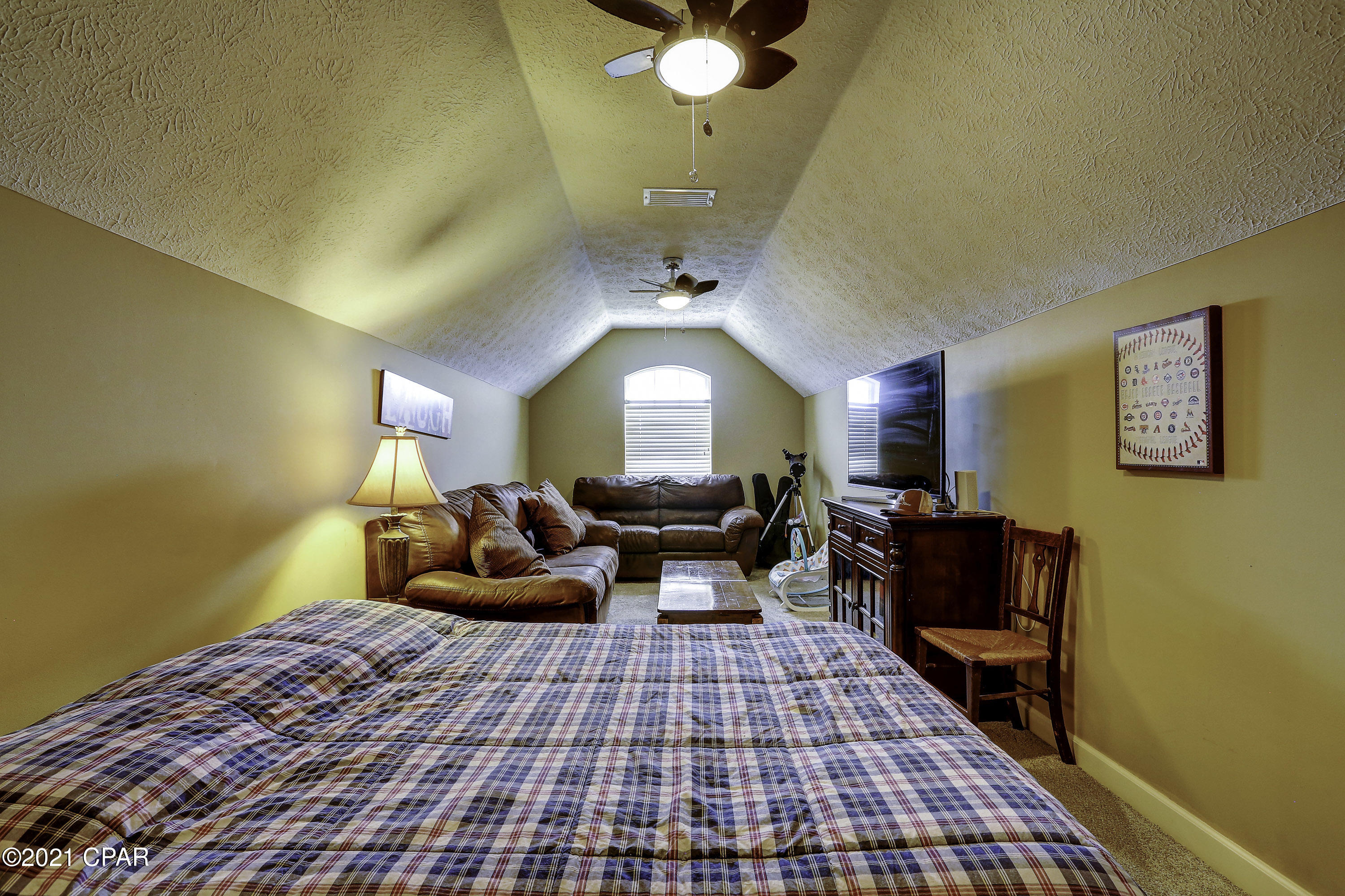 Huntington Ridge - Residential