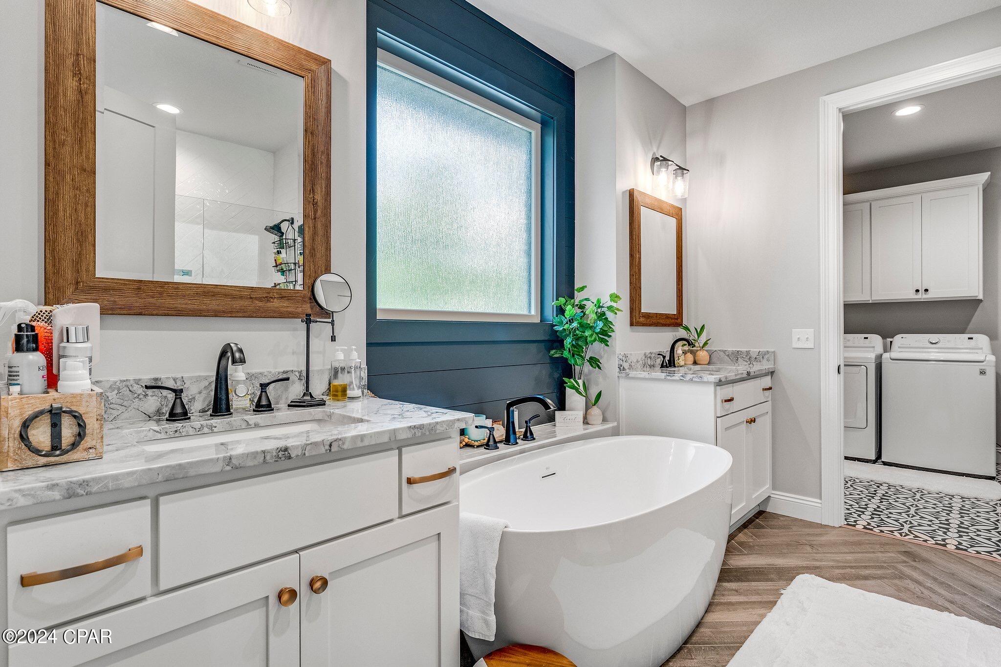 Cedar Creek At Deerpoint Lake - Residential