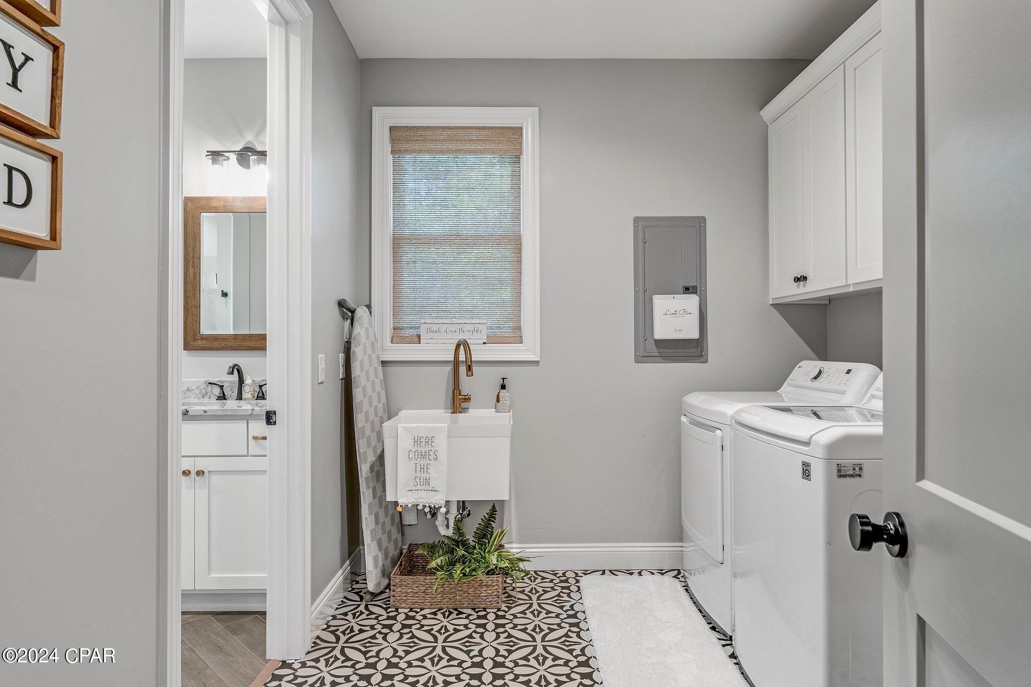 Cedar Creek At Deerpoint Lake - Residential