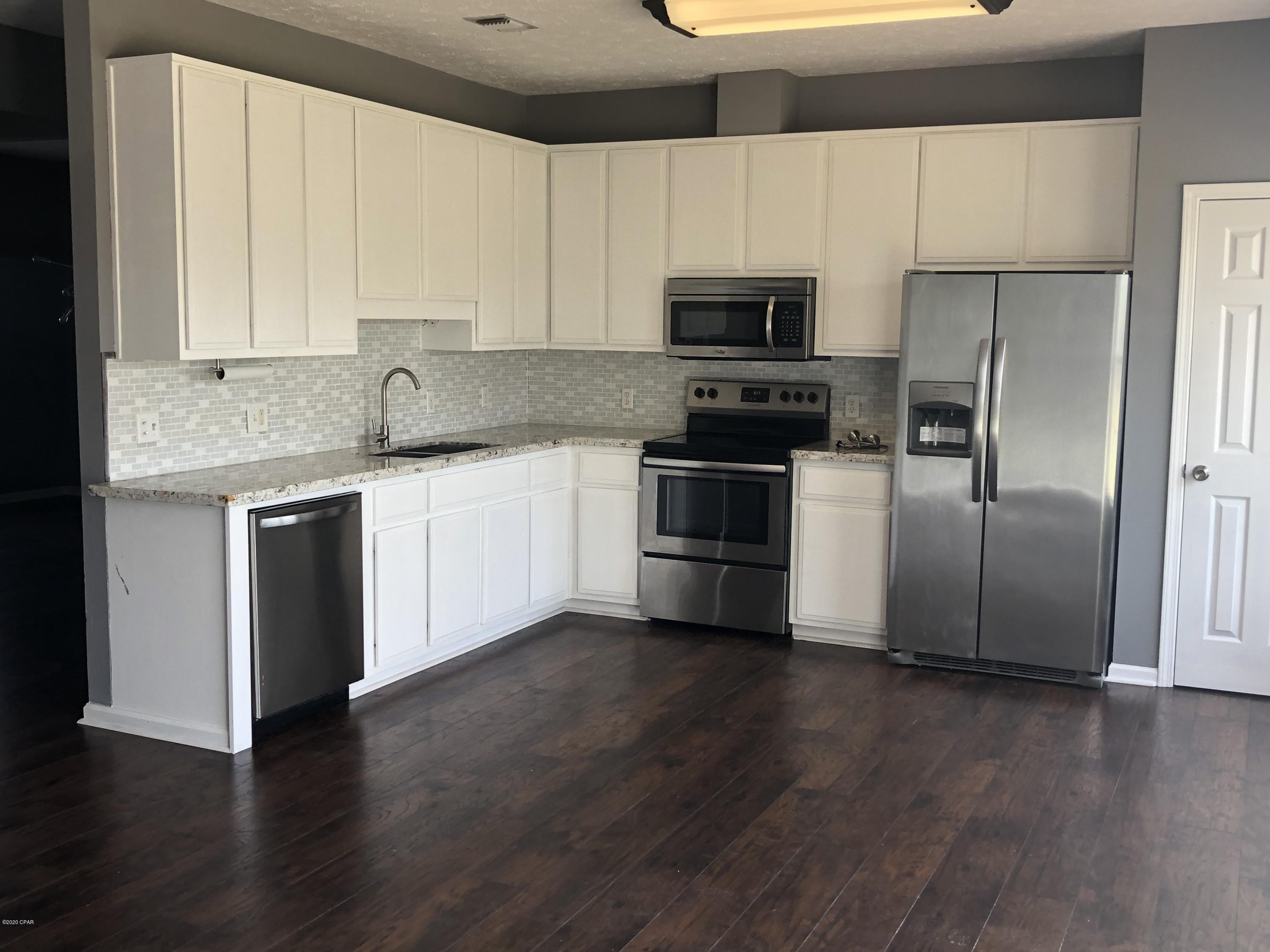 [No Recorded Subdiv] - Residential Lease