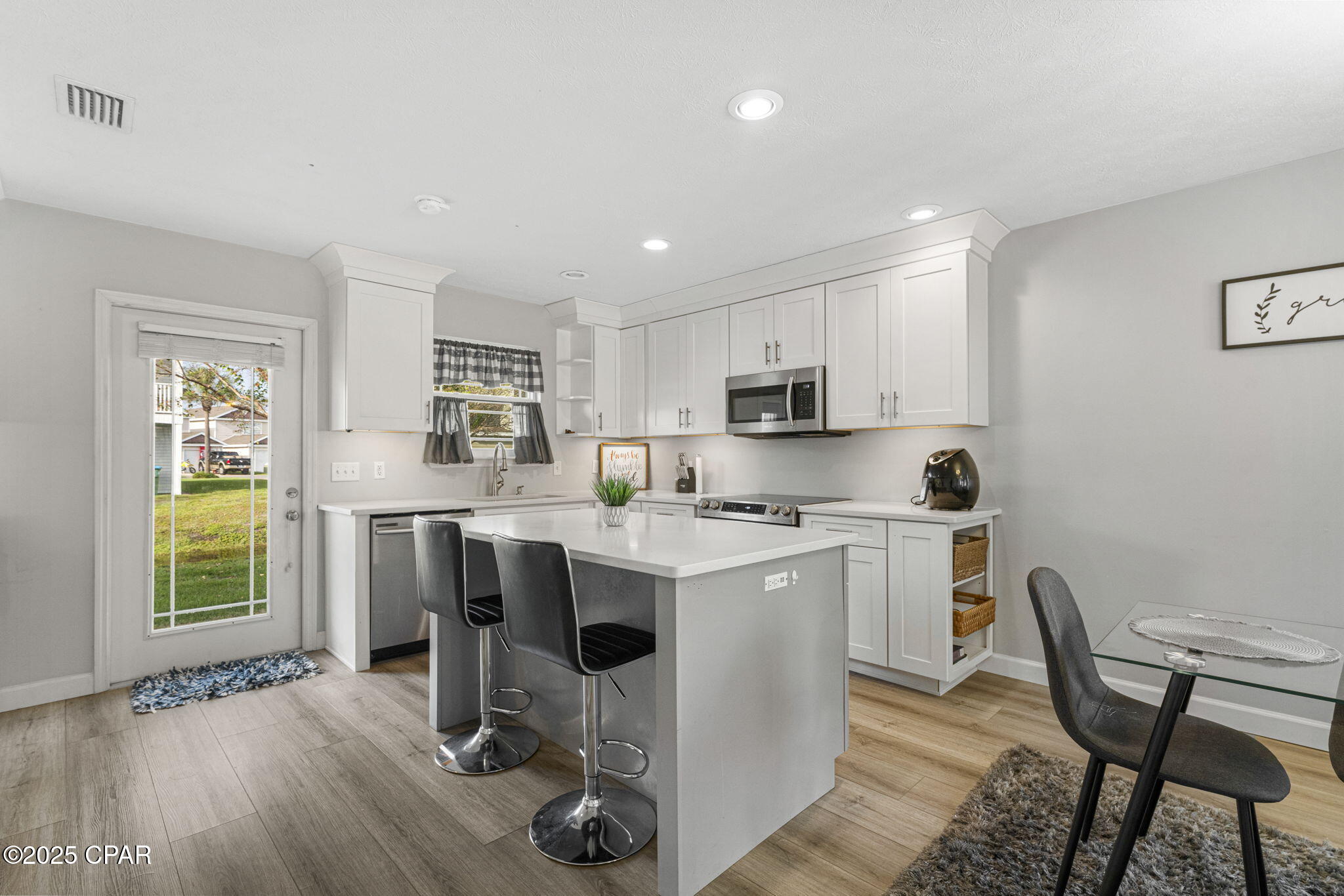 [No Recorded Subdiv] - Residential Lease