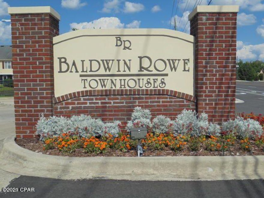 CURRENTLY UNDER CONTRACT, SELLER ACCEPTING BACKUP OFFERS.  Beautiful townhome located on the community pond that features views of pond and resident ducks. Townhome features two master bedrooms with both having their own bathroom and walk in closets. Great open floor plan and the screened-in back patio is awesome in the afternoons. You will love the high ceilings, hardwood floors, cherry cabinets, granite tile counter tops, and crown moldings. There is a den on the second floor between the two bedrooms that would be a great entertainment area or office. The HOA takes care of the meticulous landscaping, community pool and security entrance gate.