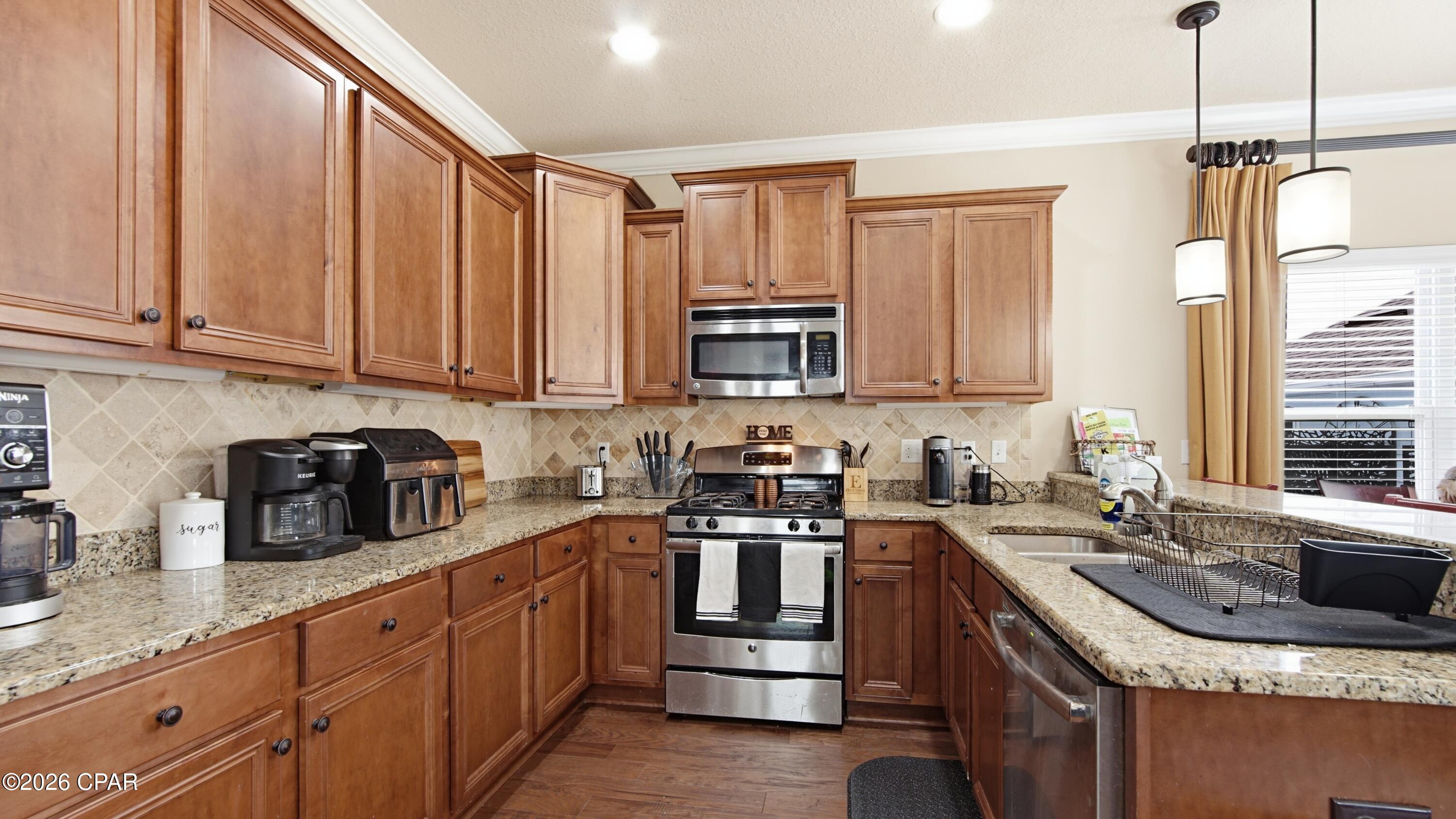 Magnolia Bay Club - Residential