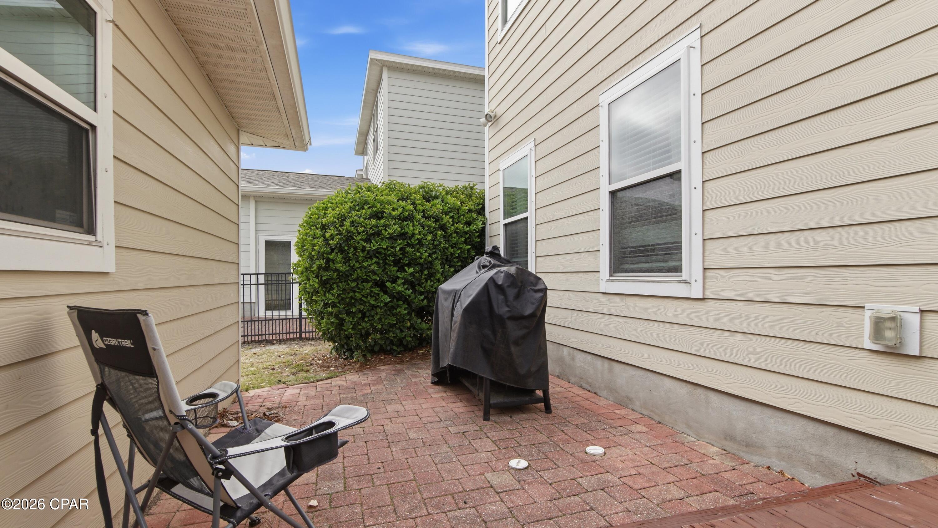 Magnolia Bay Club - Residential