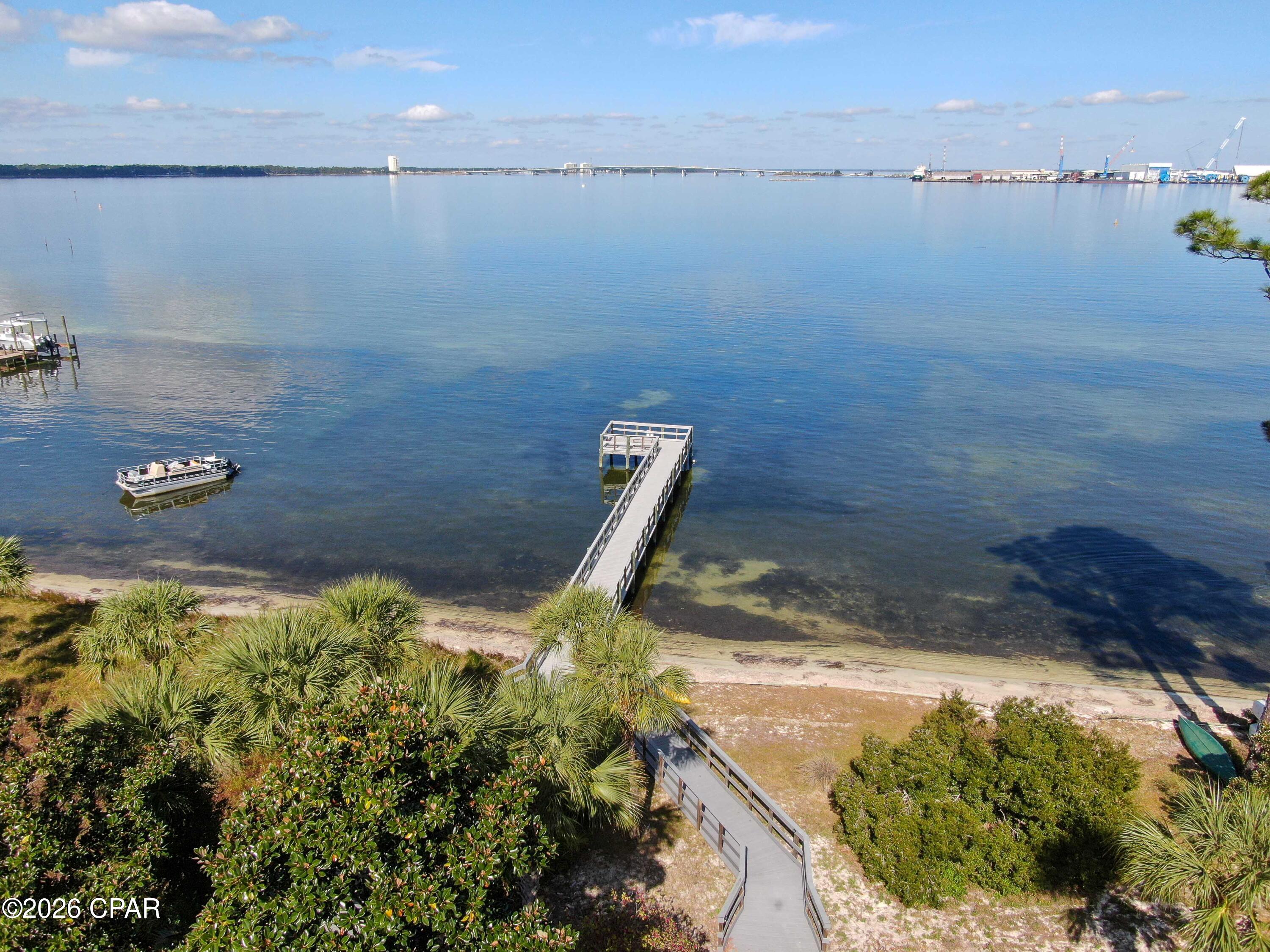 Magnolia Bay Club - Residential